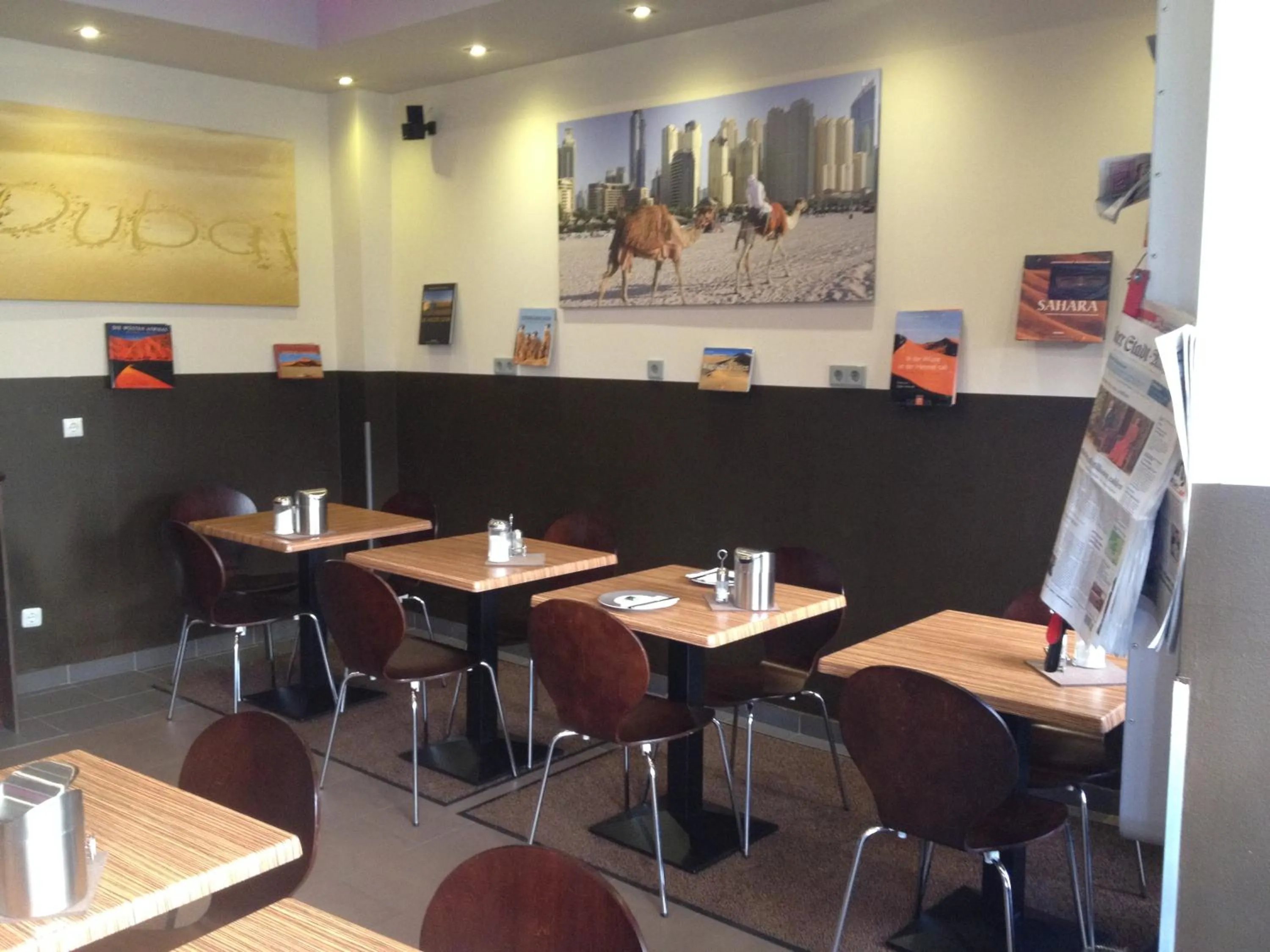 Restaurant/places to eat in Hotel Sandmanns am Dom