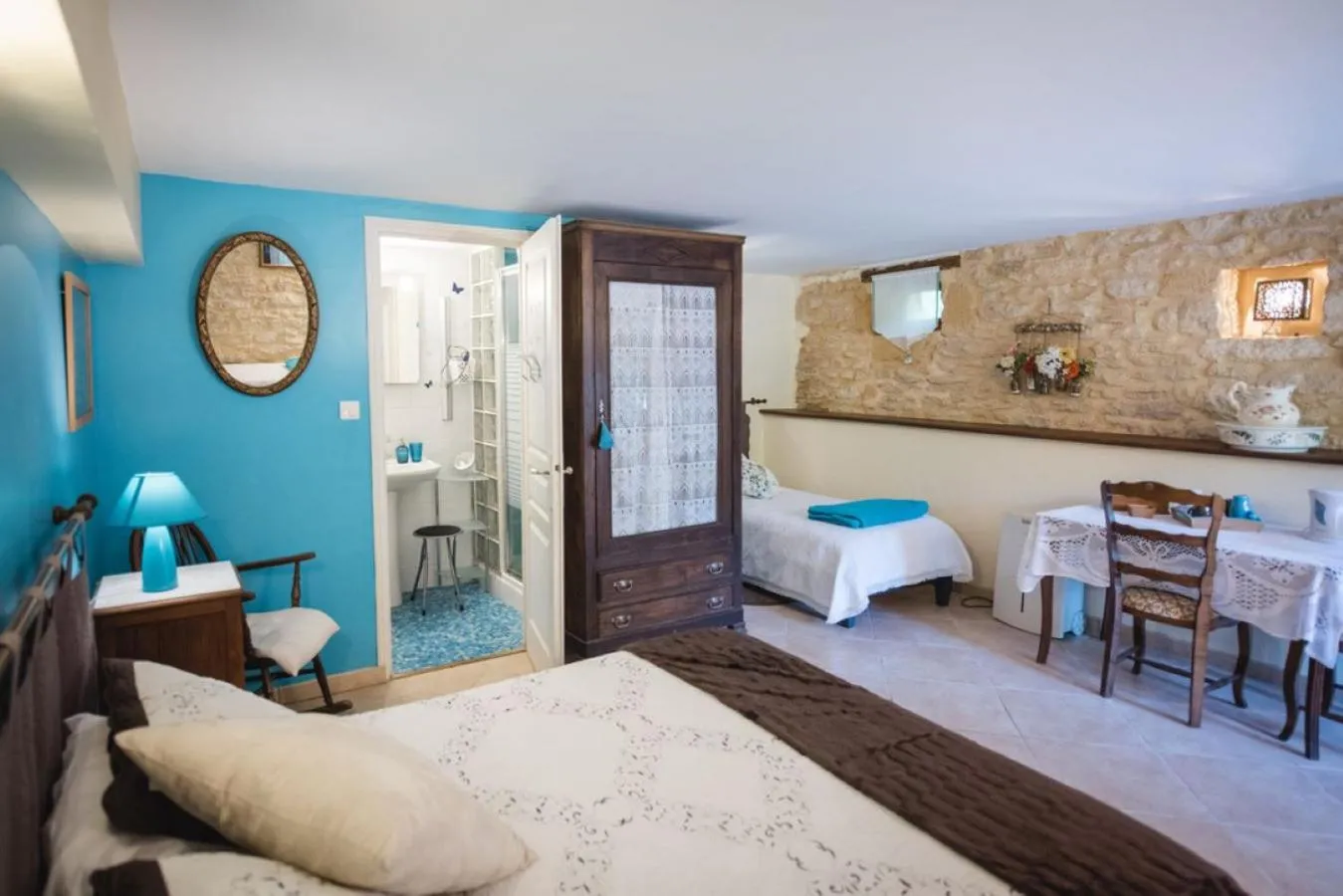 Photo of the whole room, Bed in Les Filolies