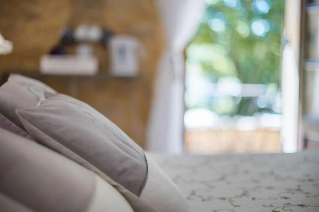 Decorative detail, Bed in Les Filolies