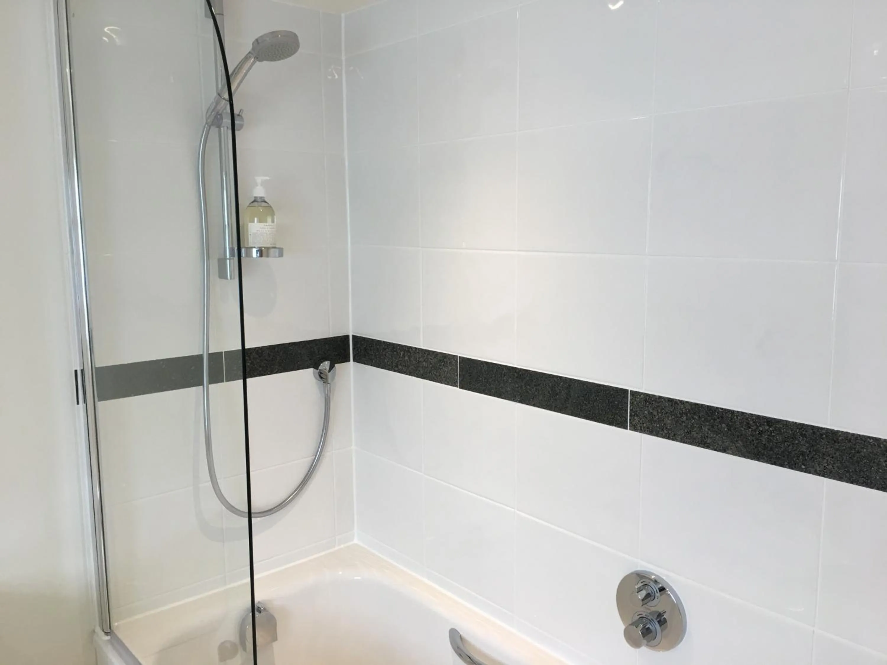 Bathroom in The Scott Arms