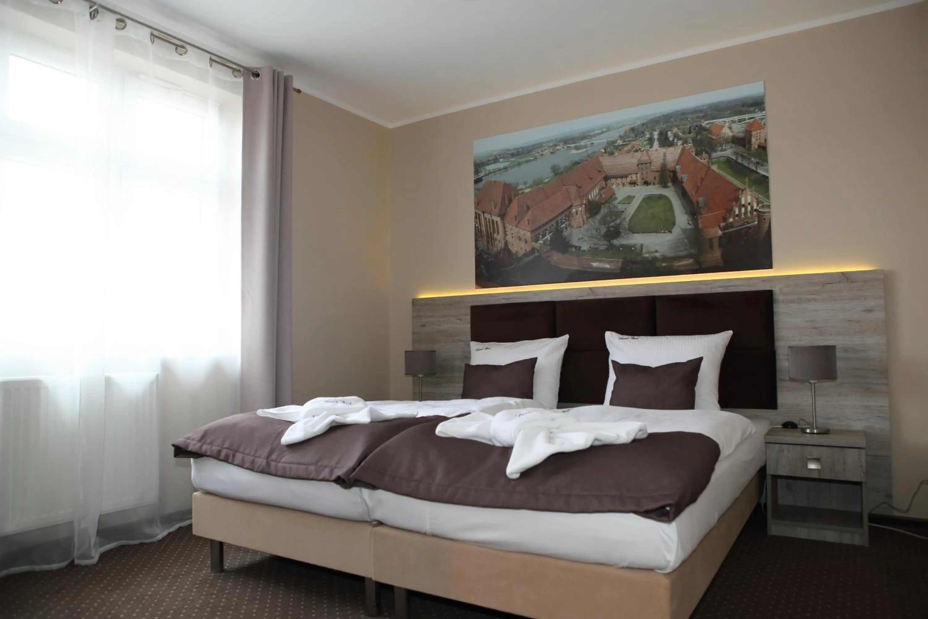 Property building, Bed in Hotel Piast przy Zamku