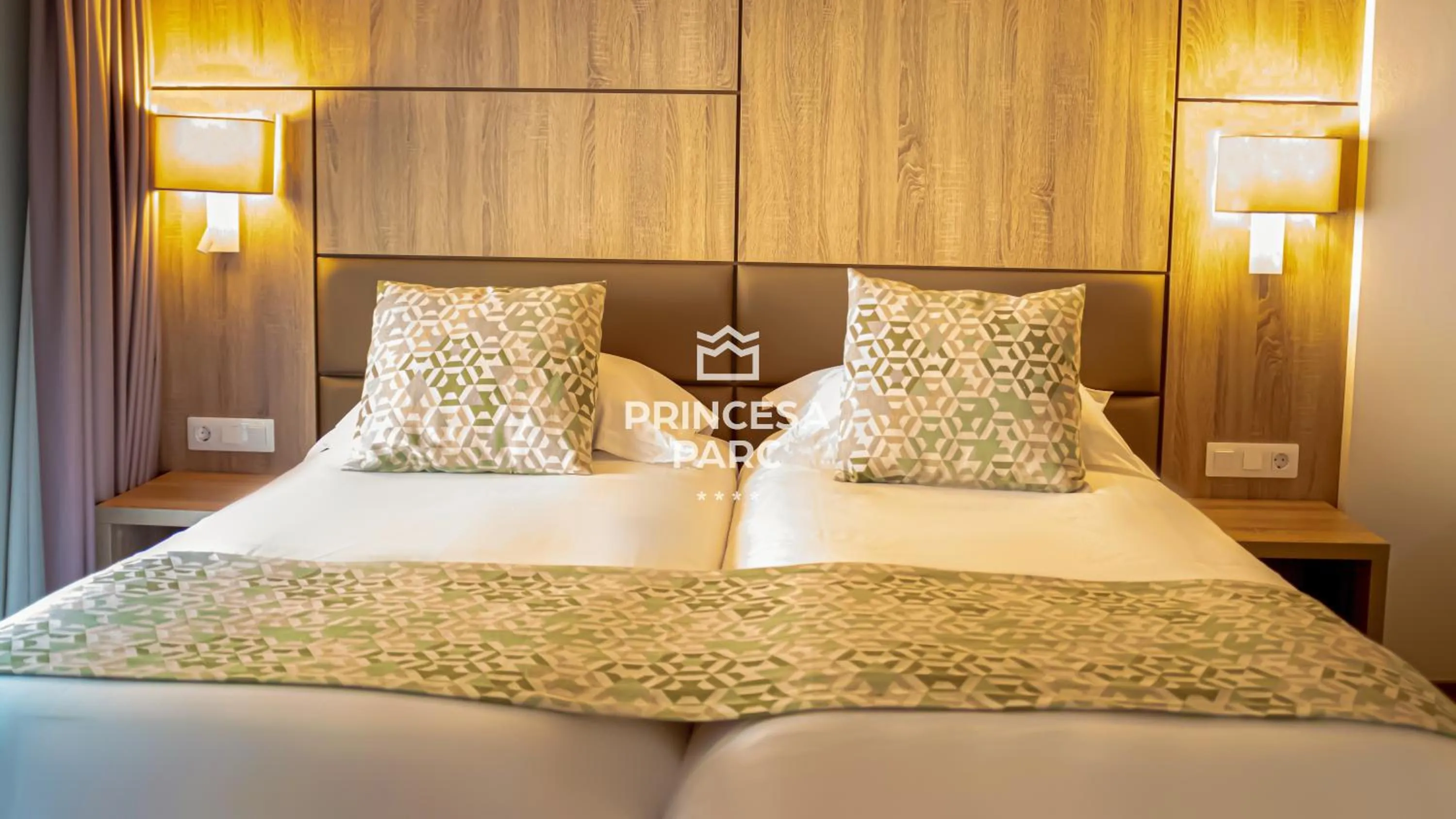 Bed in Hotel Princesa Parc