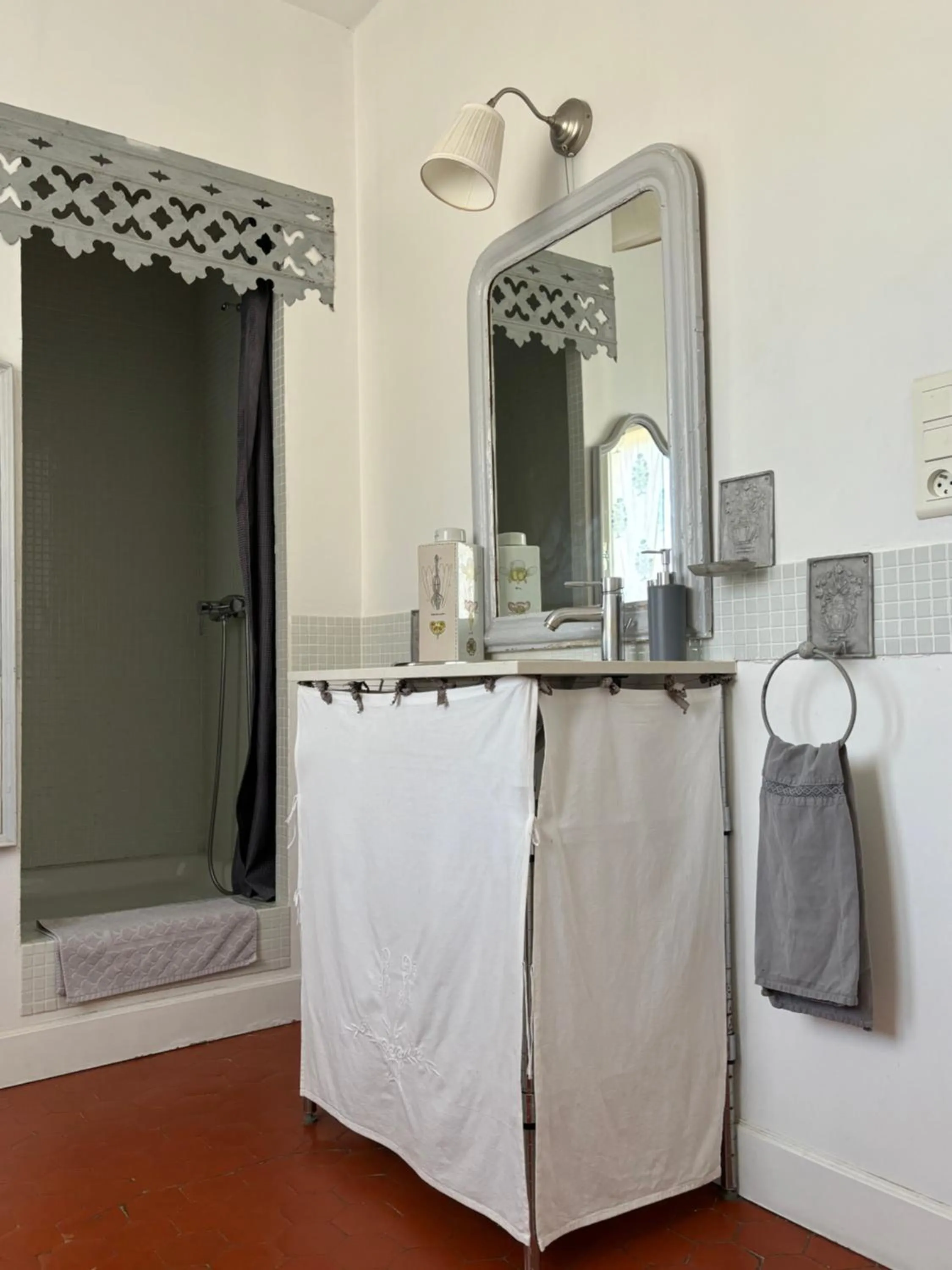 Bathroom in Le logis blanc bed&breakfast