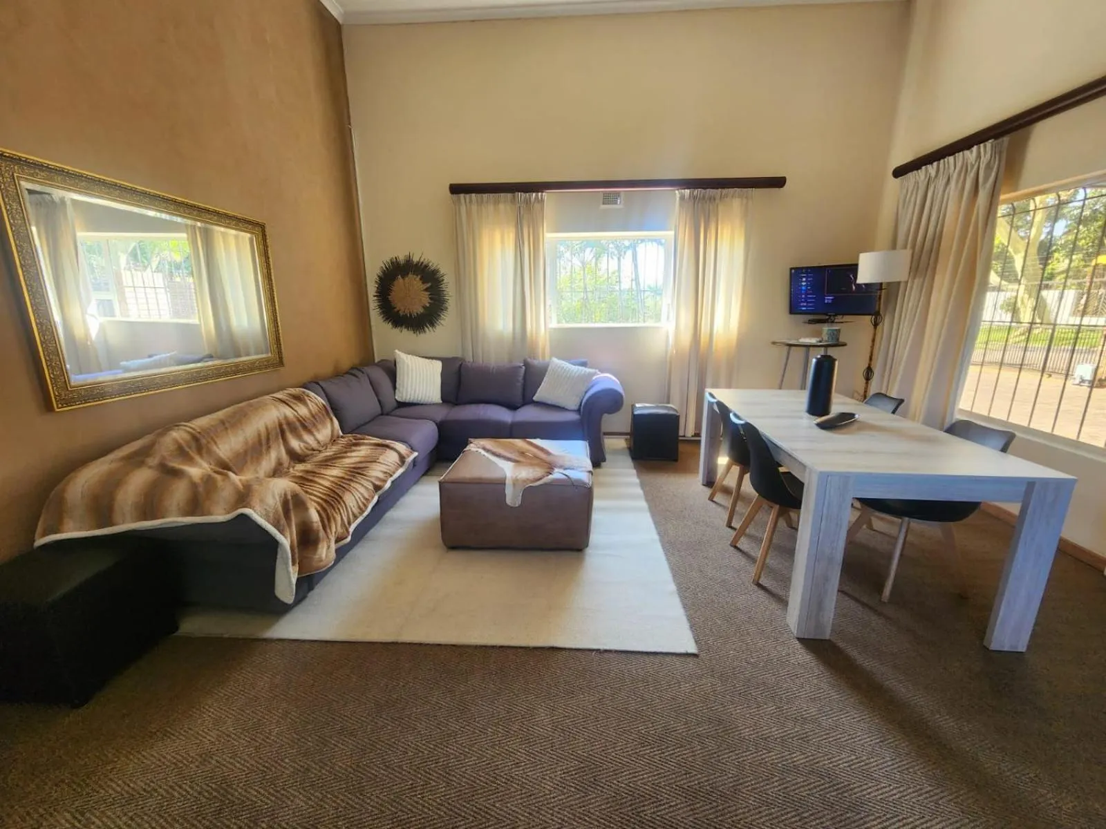 Living room in Hillton Manor Guest House