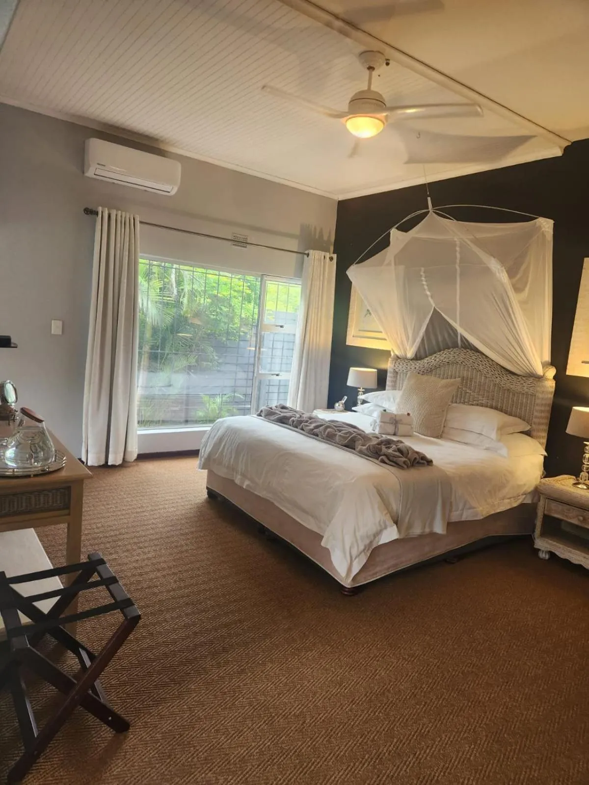 Pool view in Hillton Manor Guest House