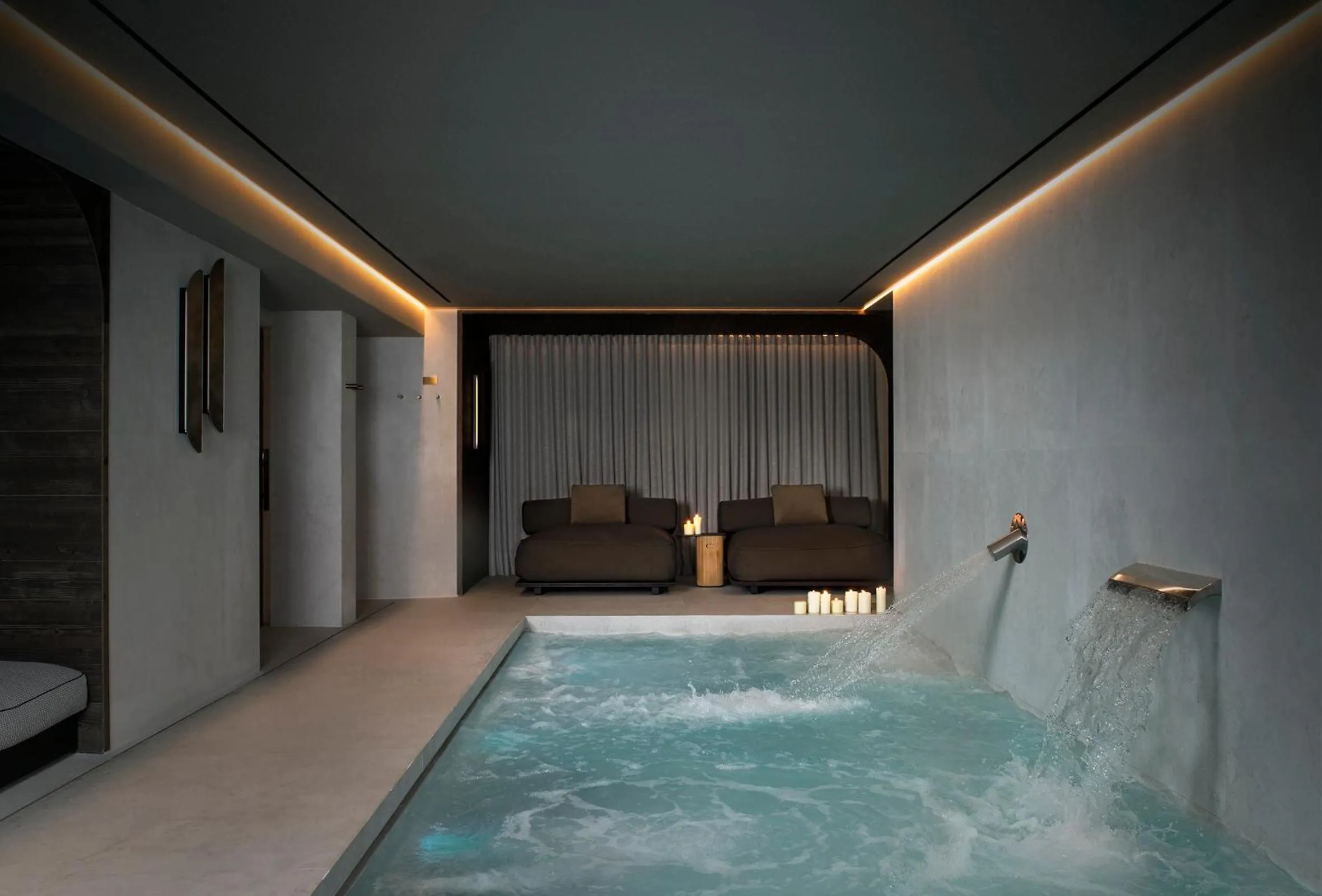 Swimming pool in Grau Roig Andorra Boutique Hotel & Spa
