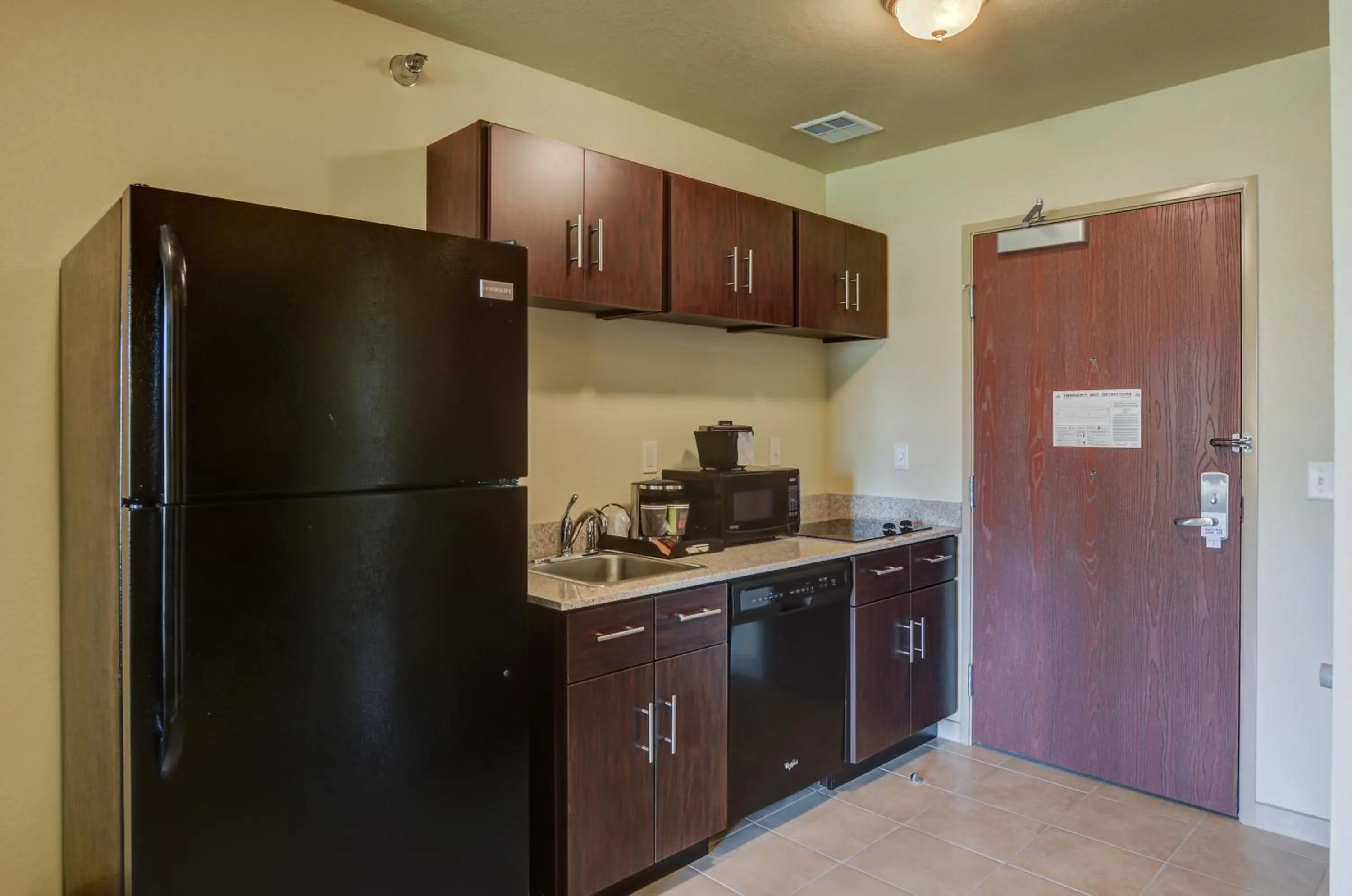 Kitchen or kitchenette in Cobblestone Inn & Suites - Ord