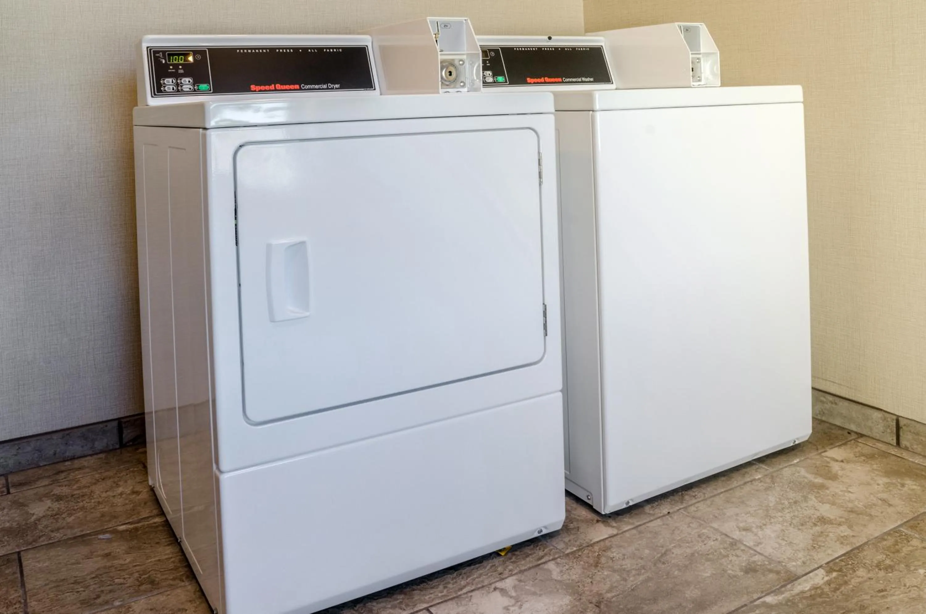 laundry in Cobblestone Inn & Suites - Ord