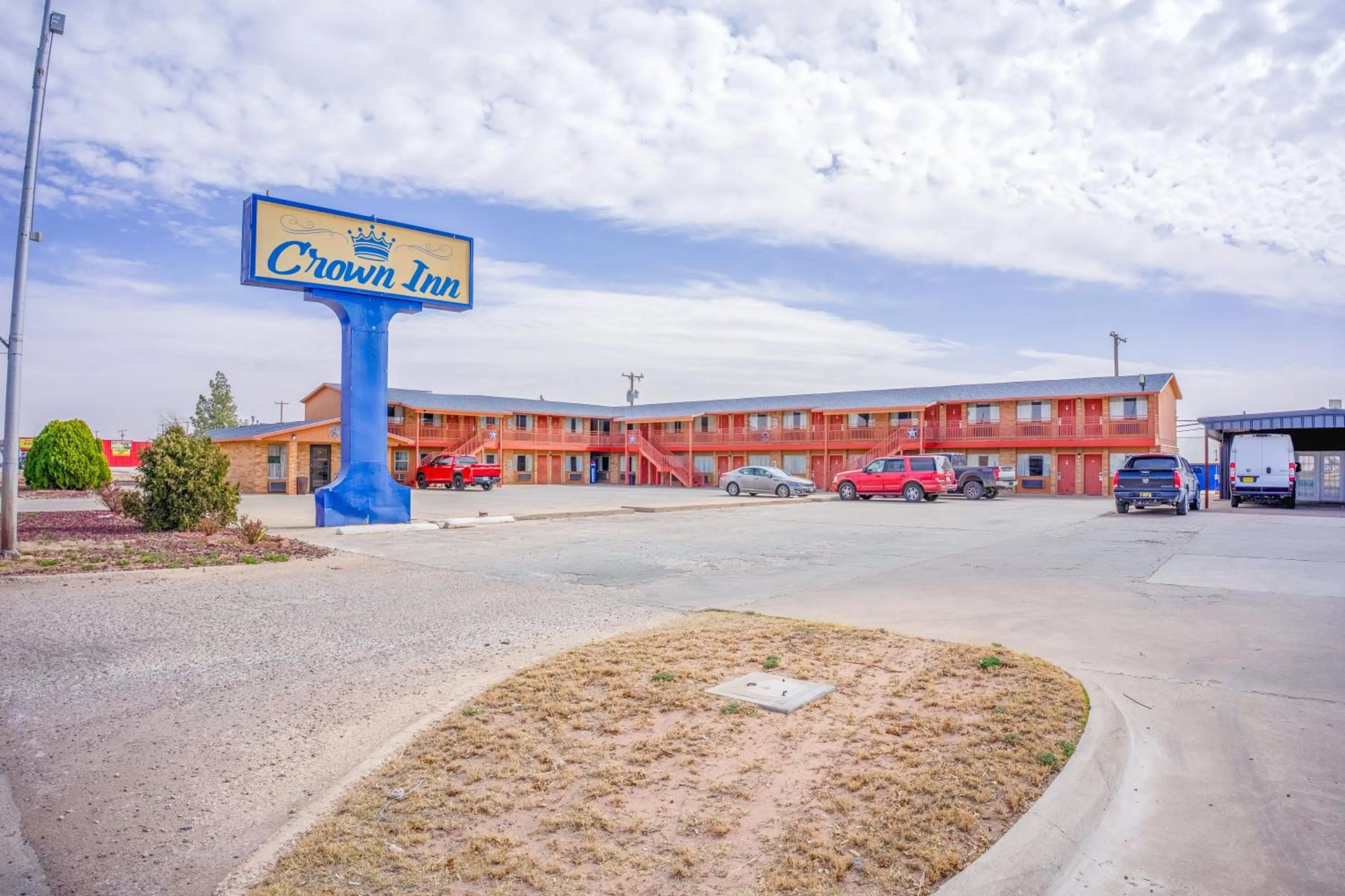 Facade/entrance in Crown Inn By OYO Denver Tx