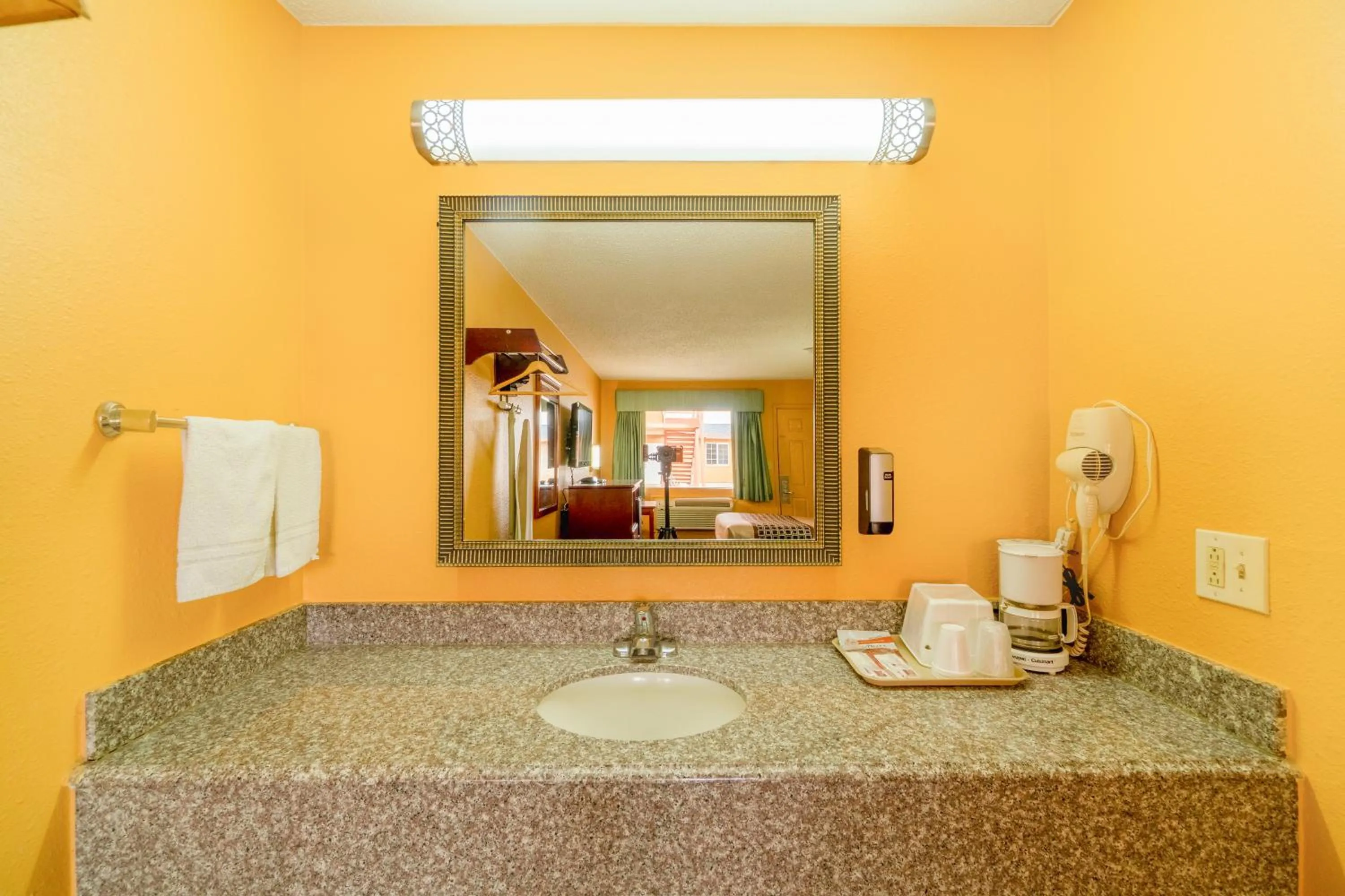 Bathroom in Crown Inn By OYO Denver Tx