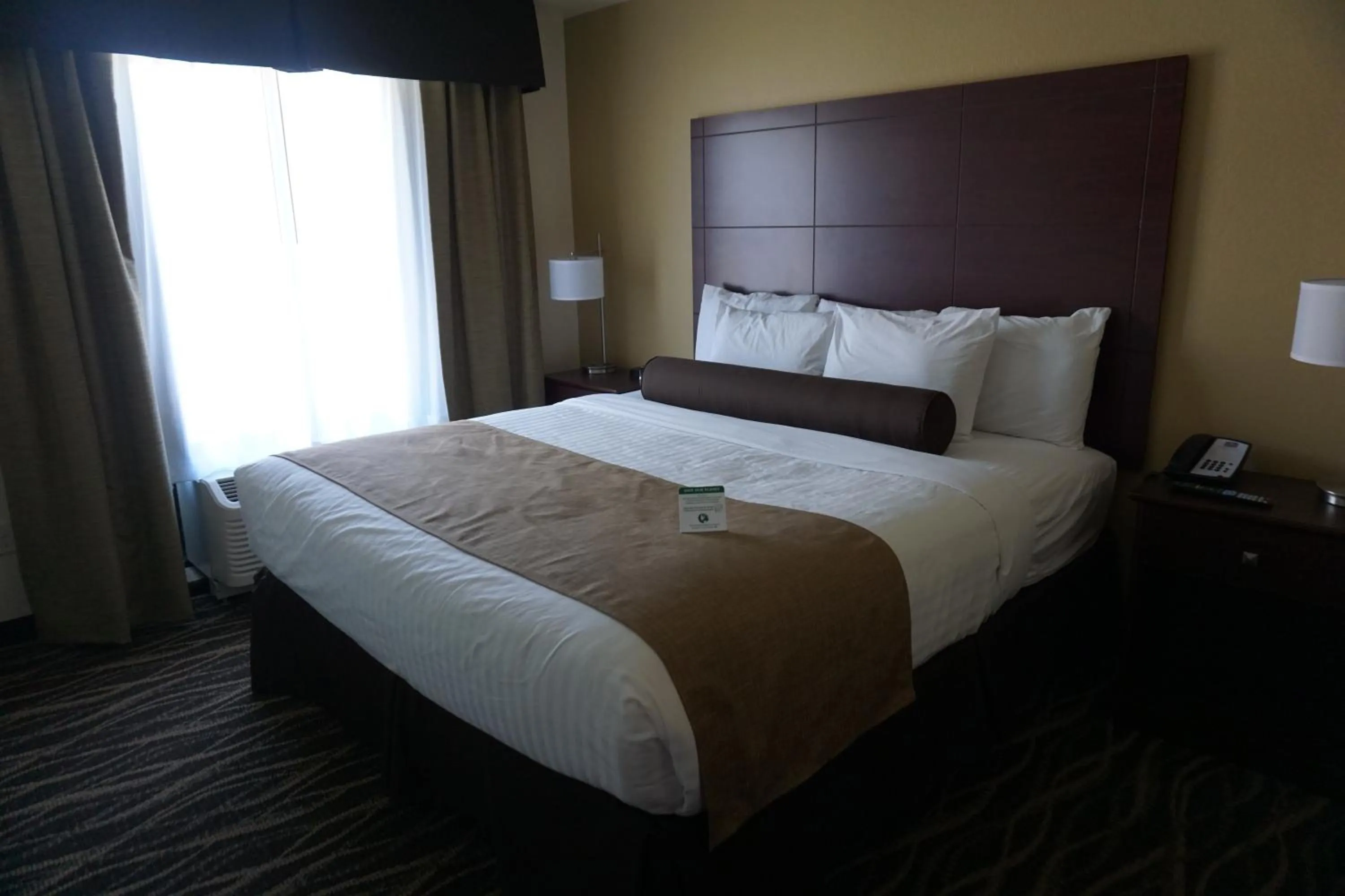 Bed in Cobblestone Hotel & Suites - Chippewa Falls