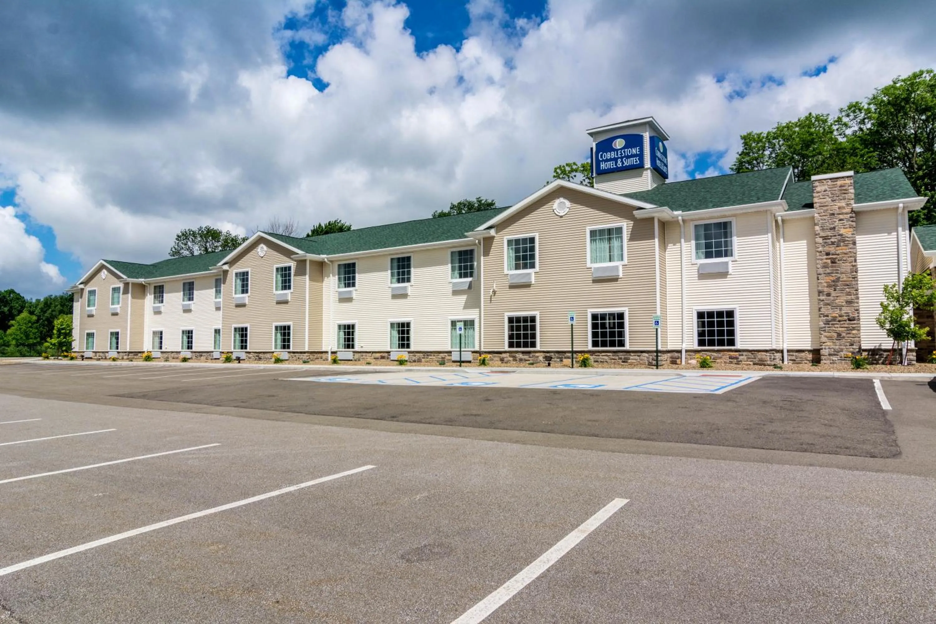 Property building in Cobblestone Hotel & Suites - Harborcreek