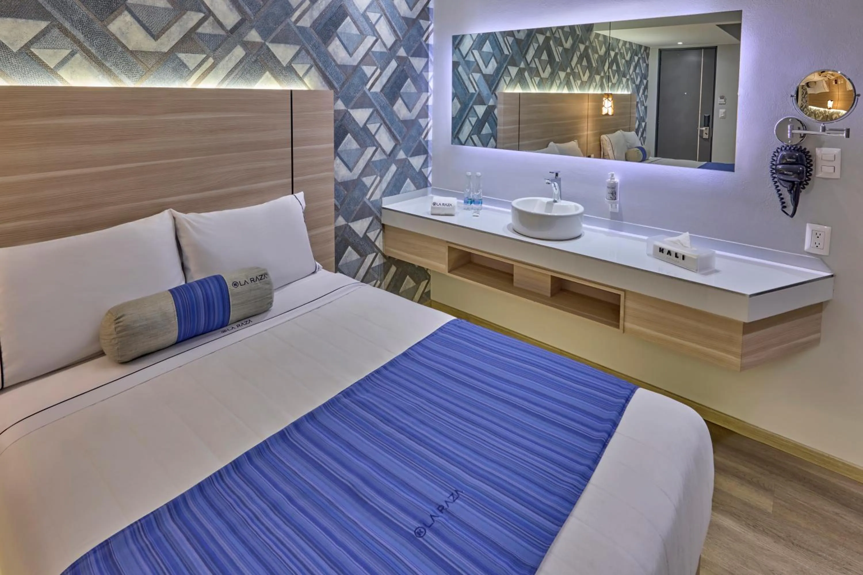 Bed in KALI La Raza Mexico City