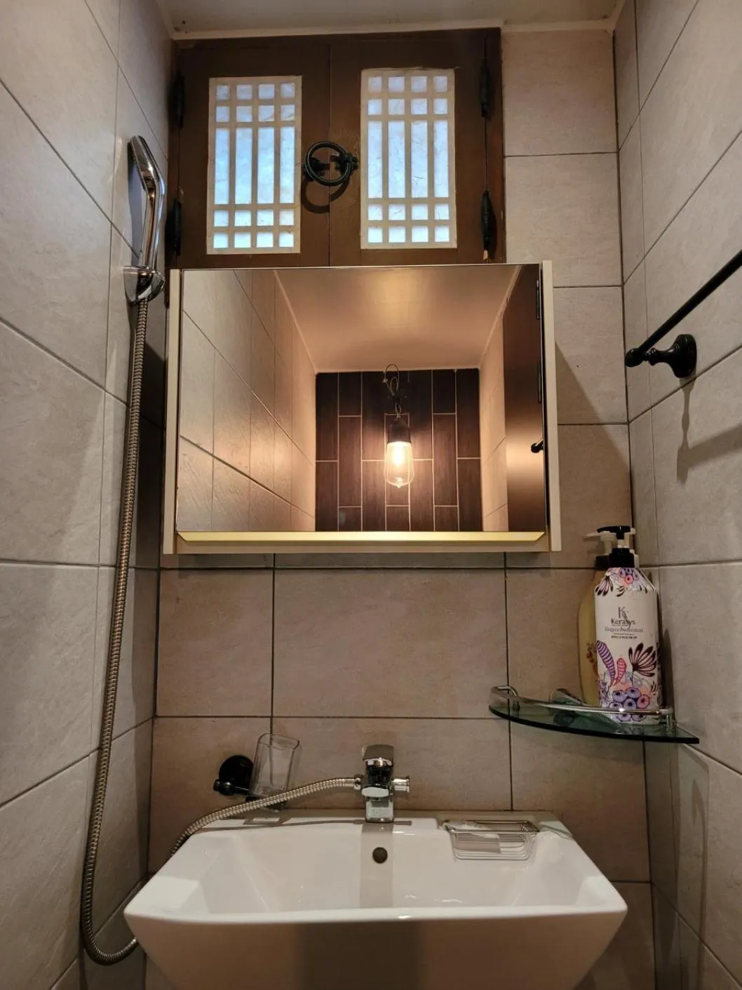 Sungsim Hanok Guesthouse