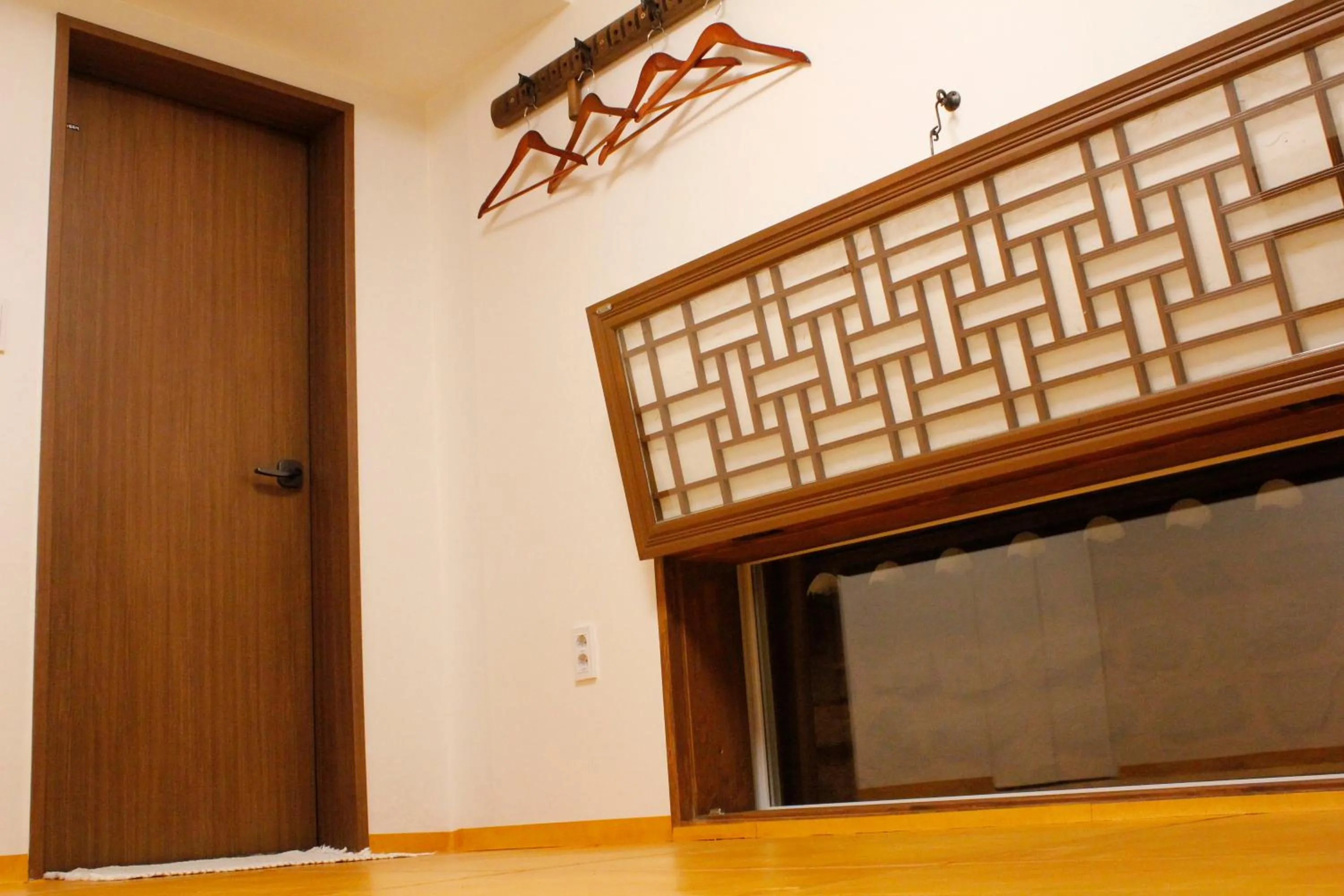 Decorative detail in Sungsim Hanok Guesthouse