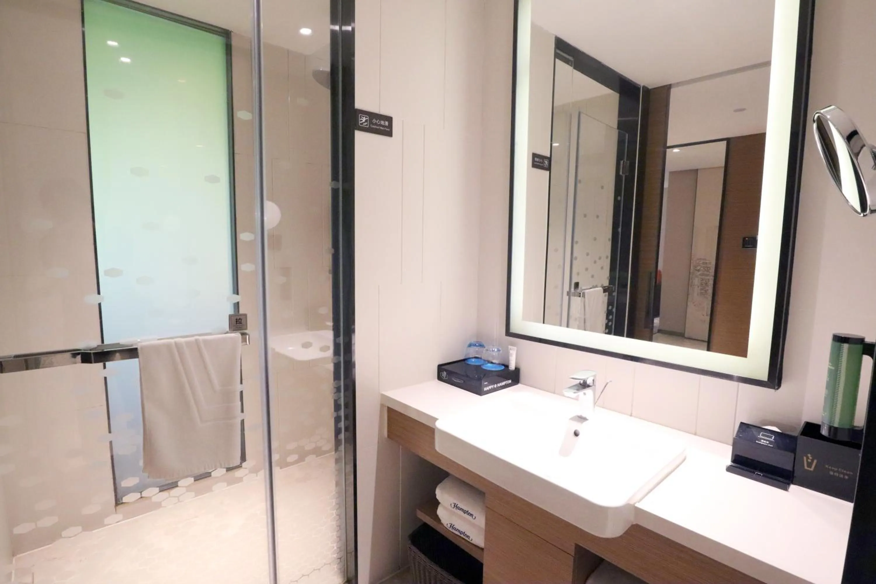 Hampton by Hilton Guangzhou Zhujiang New Town - Free Shuttle Bus to Canton Fair