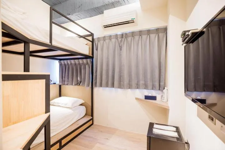 Bed in Traveller-Inn Day Moon Hotel