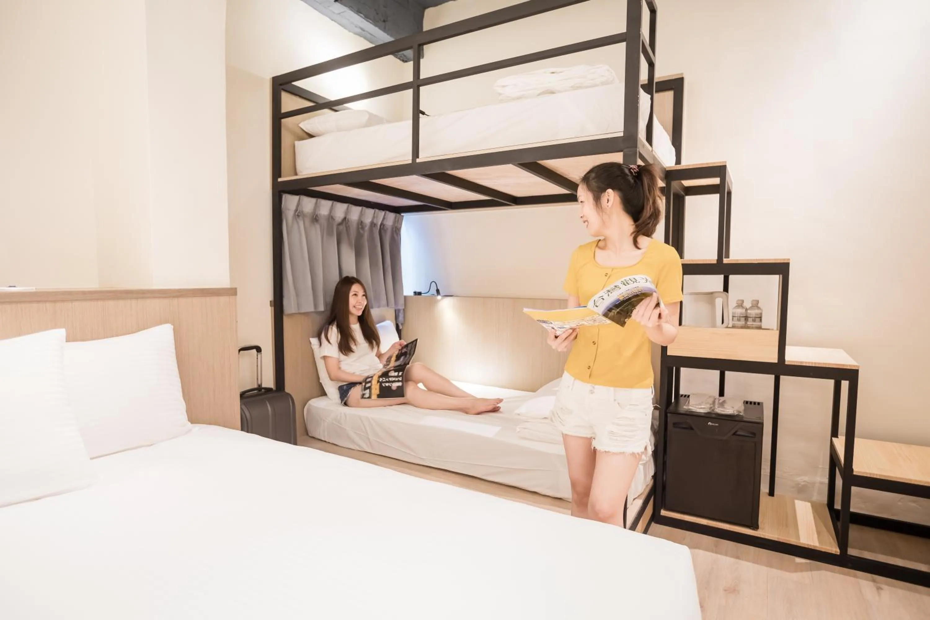 Bed in Traveller-Inn Day Moon Hotel