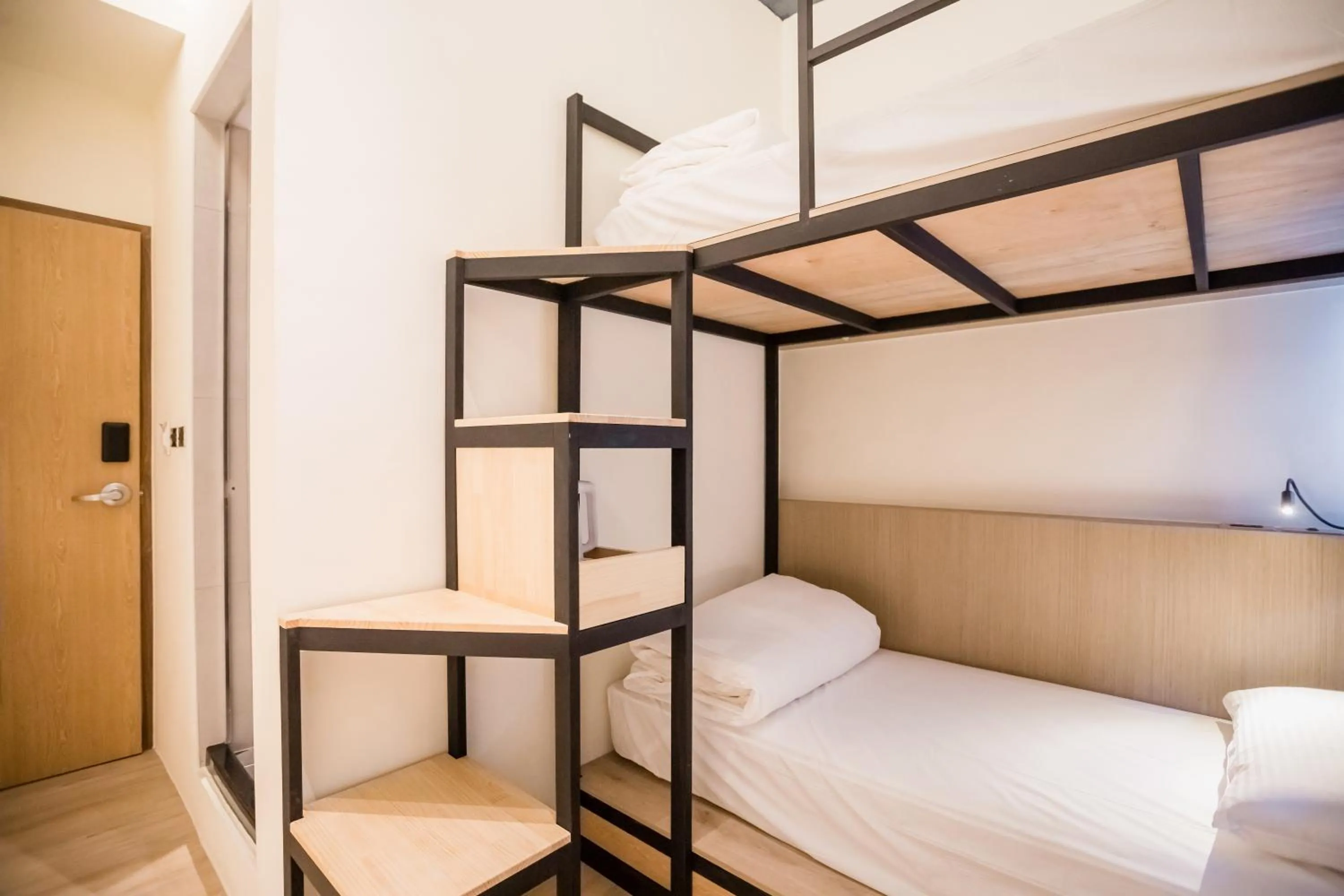 Bed in Traveller-Inn Day Moon Hotel