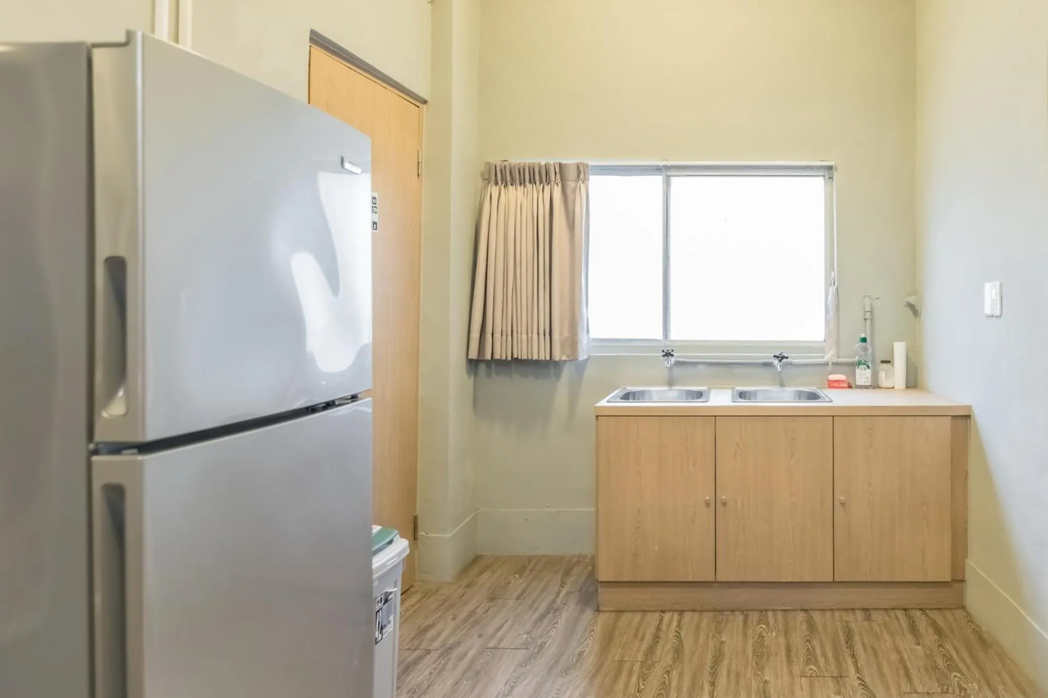 Traveller-Inn Day Moon Hotel