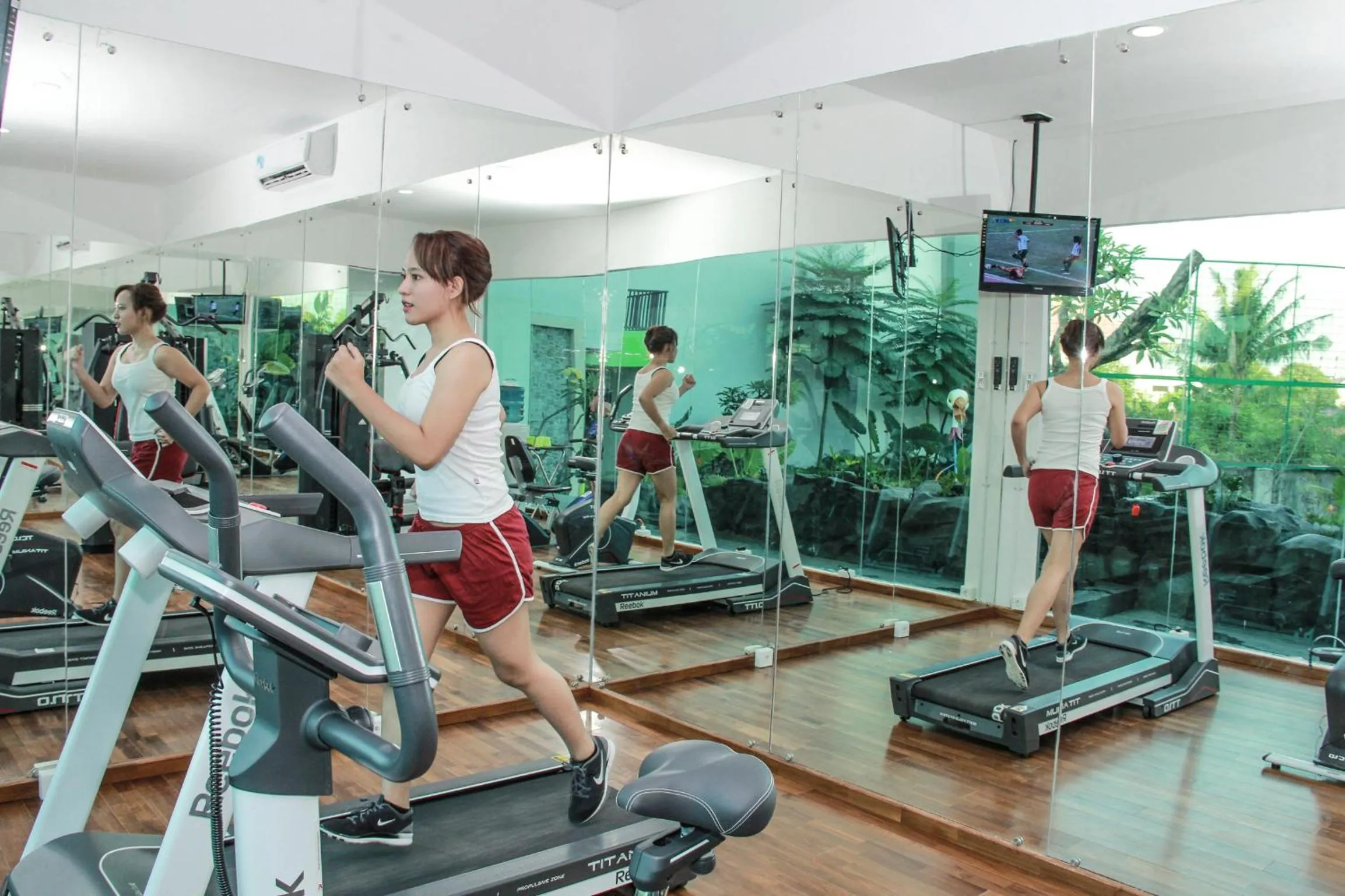 Fitness centre/facilities in MaxOneHotels at Resort Makassar