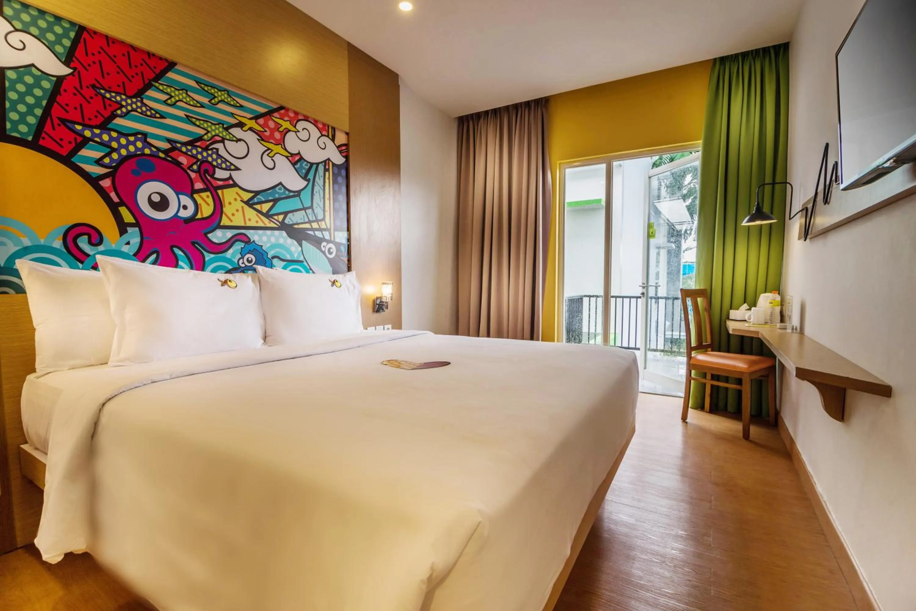 Bed in MaxOneHotels at Resort Makassar