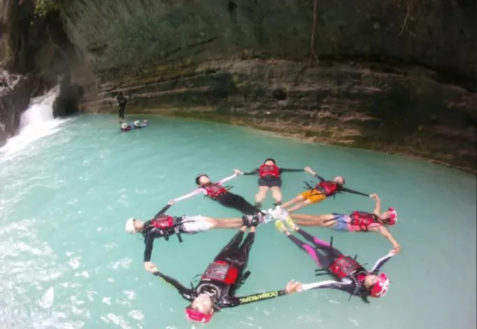 Canoeing in Moalboal Tropics