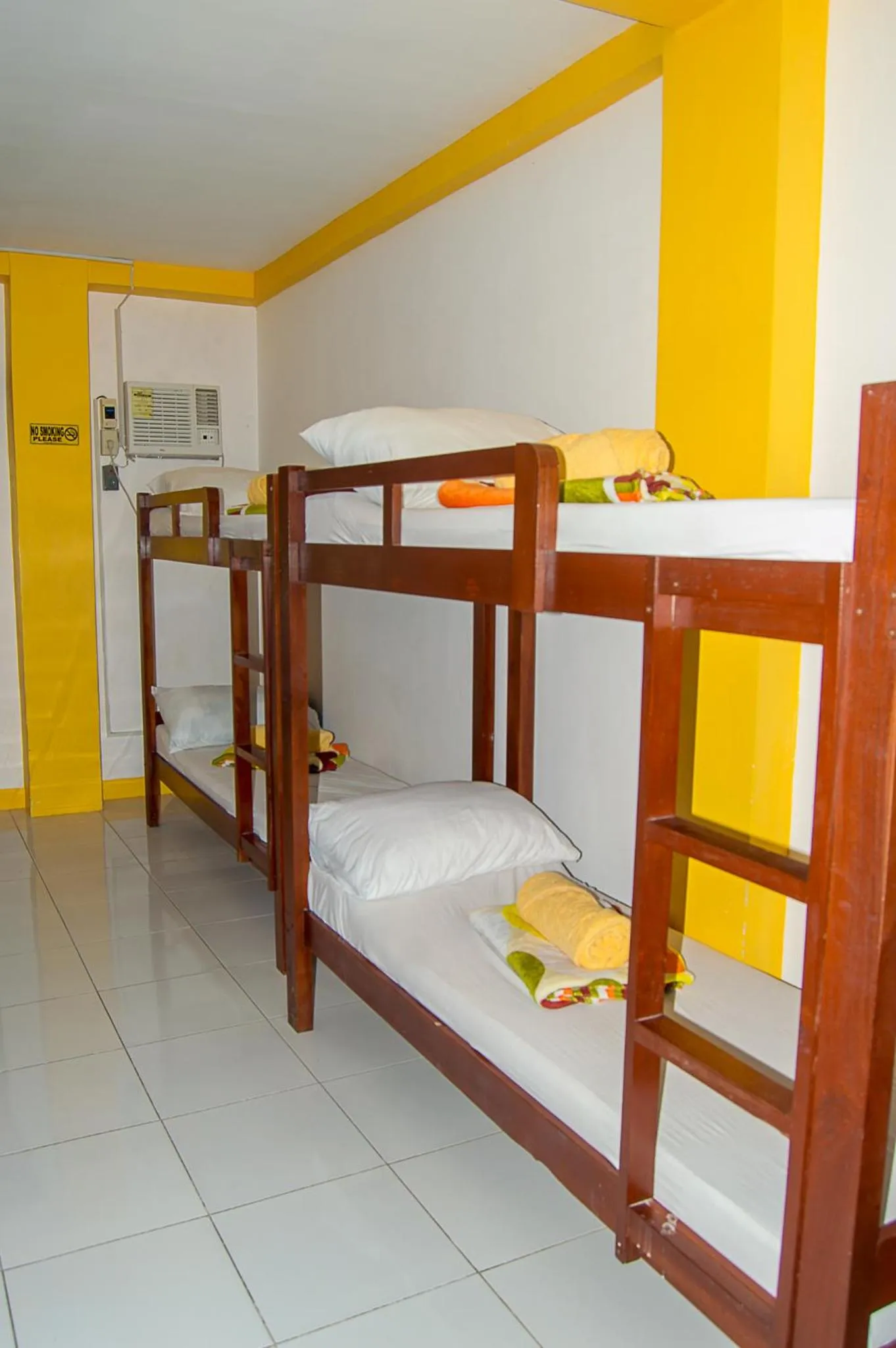 bunk bed, Bed in Moalboal Tropics