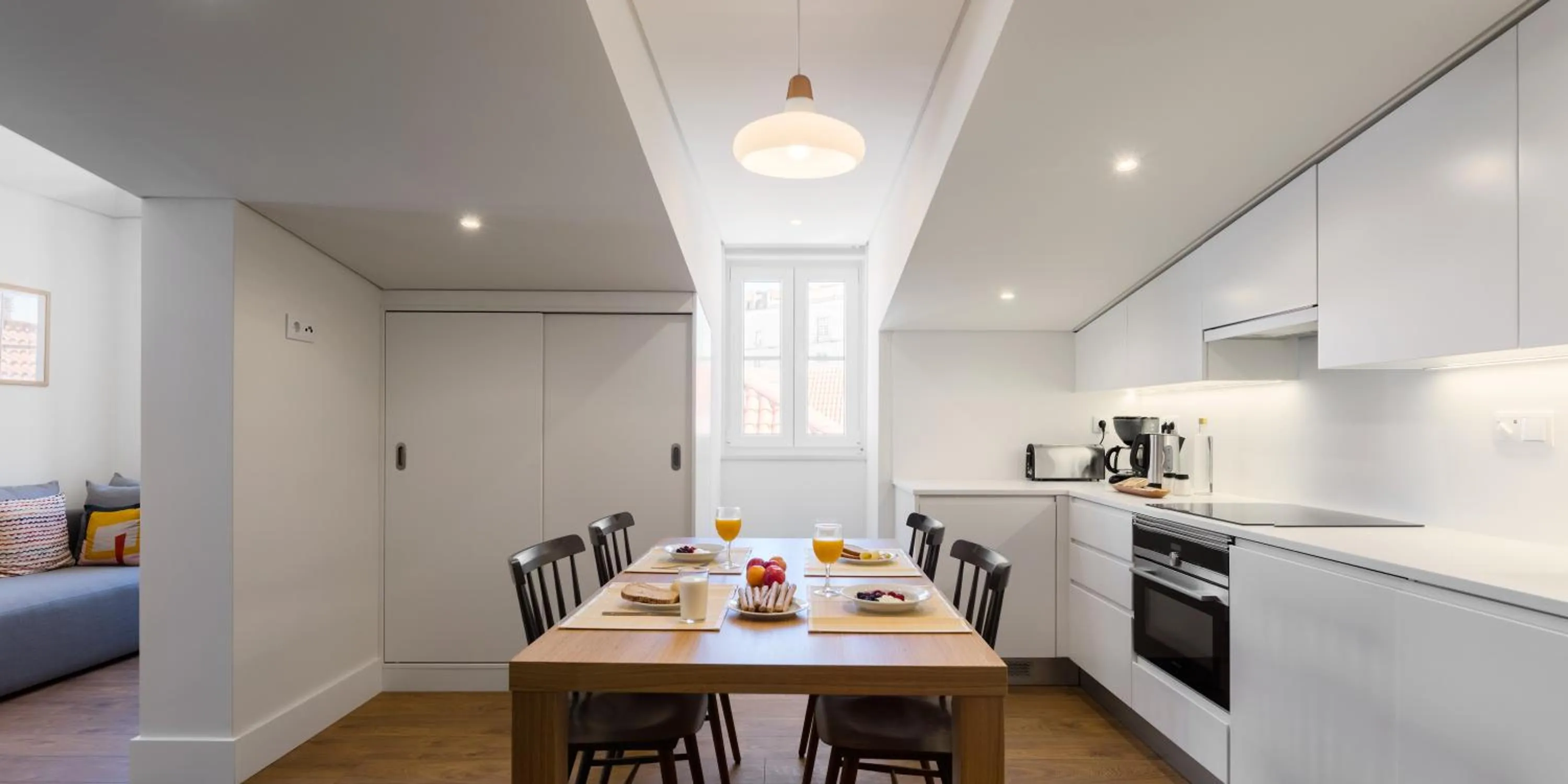 Dining area in Lisbon Serviced Apartments - Bairro Alto