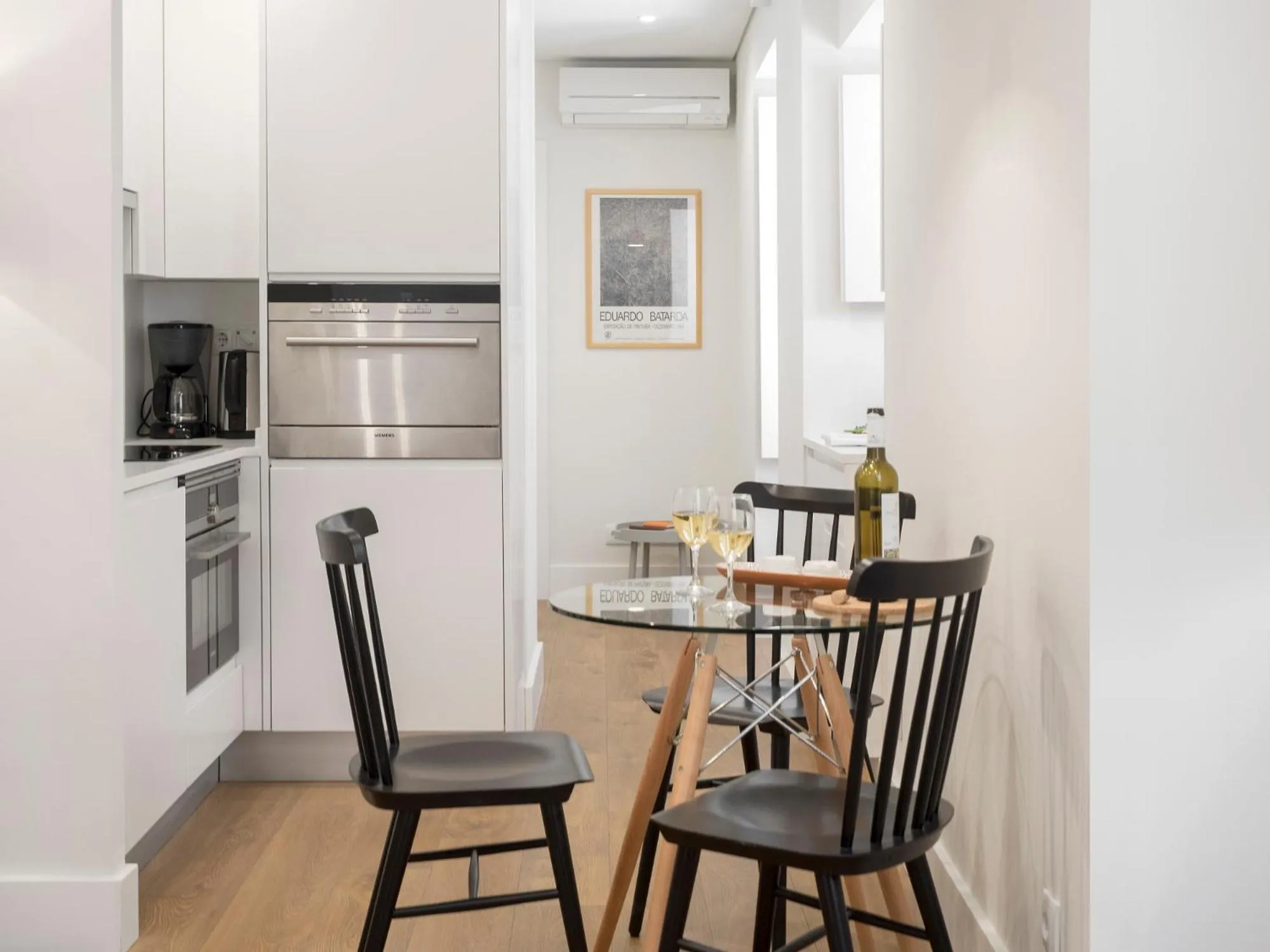 Coffee/tea facilities in LSA Bairro Alto by Numa