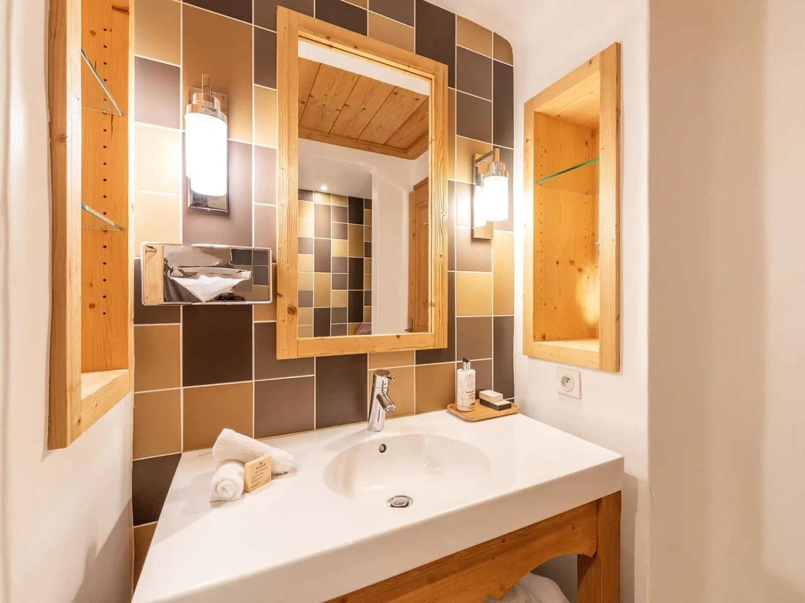 La Maison Hôtel Les Peupliers