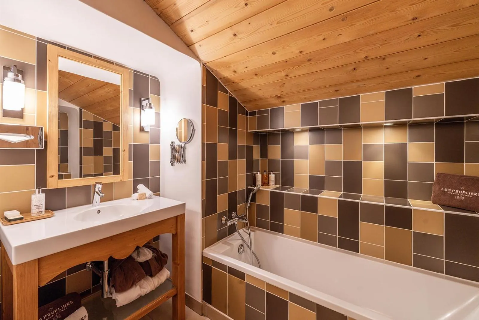 La Maison Hôtel Les Peupliers