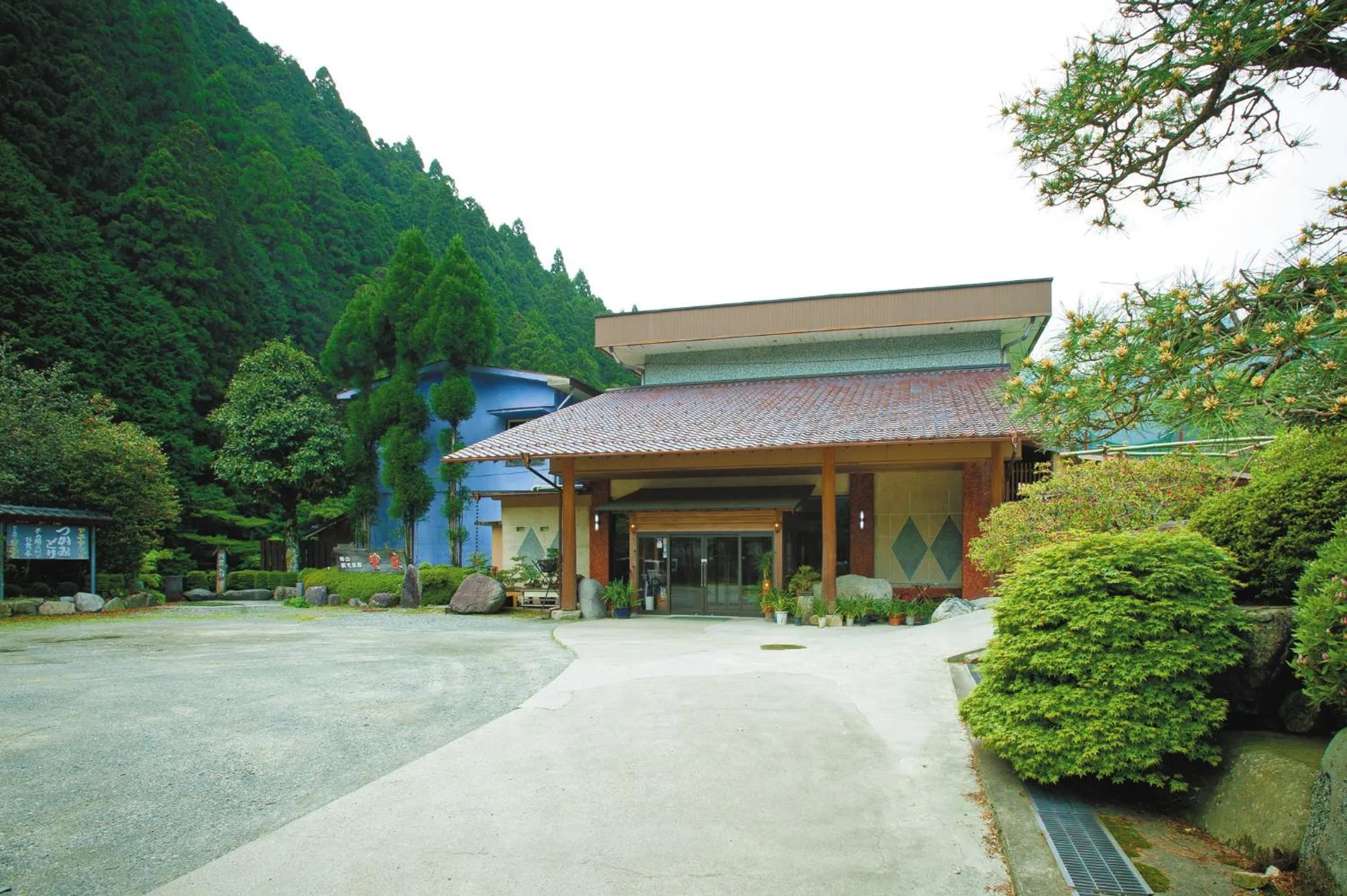 Facade/entrance in Irori Houraku