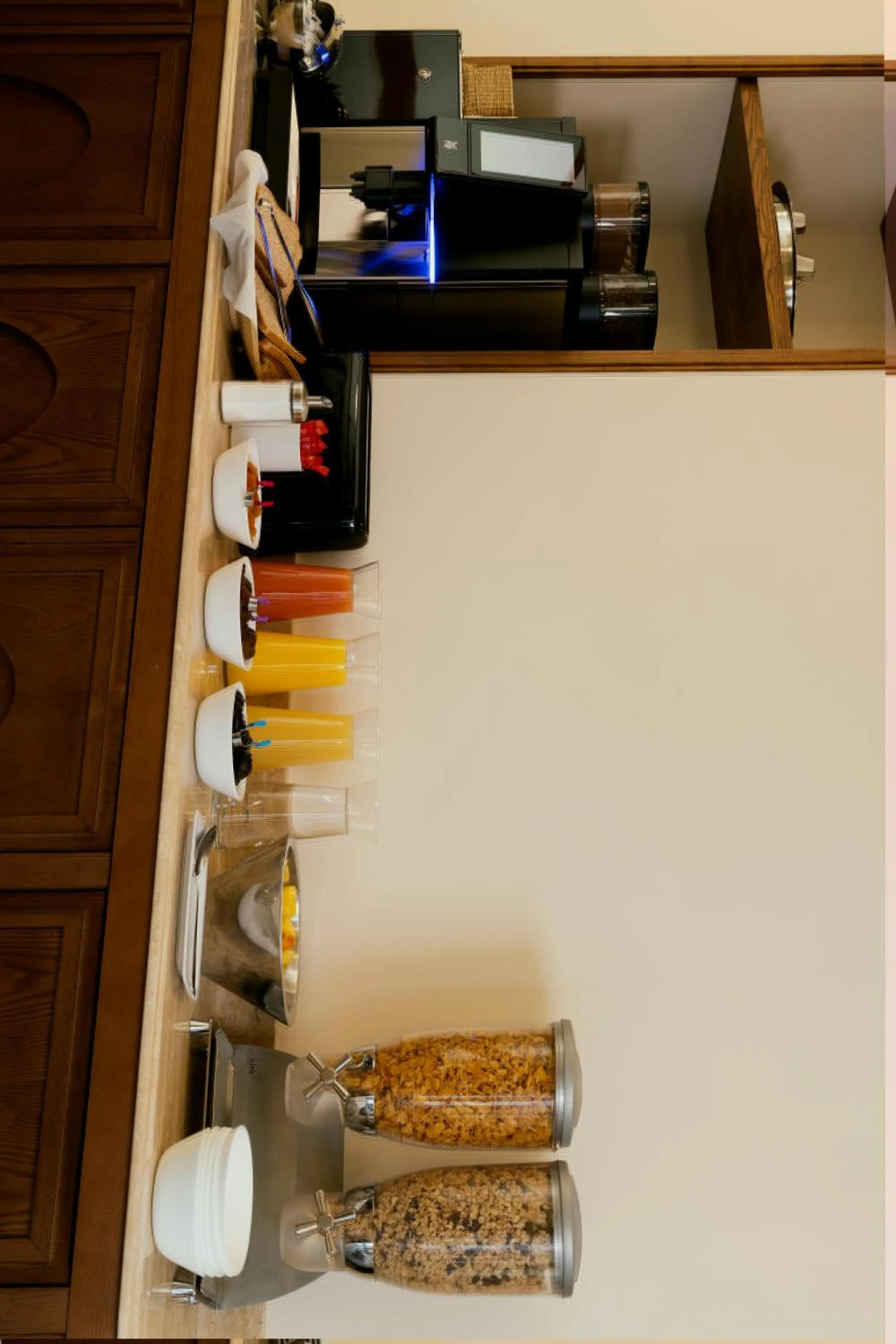 Buffet breakfast in Hotel Michelet Odeon