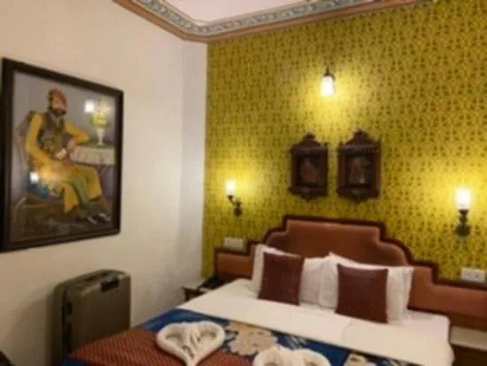 Bed in Hotel Pearl Palace Jaipur