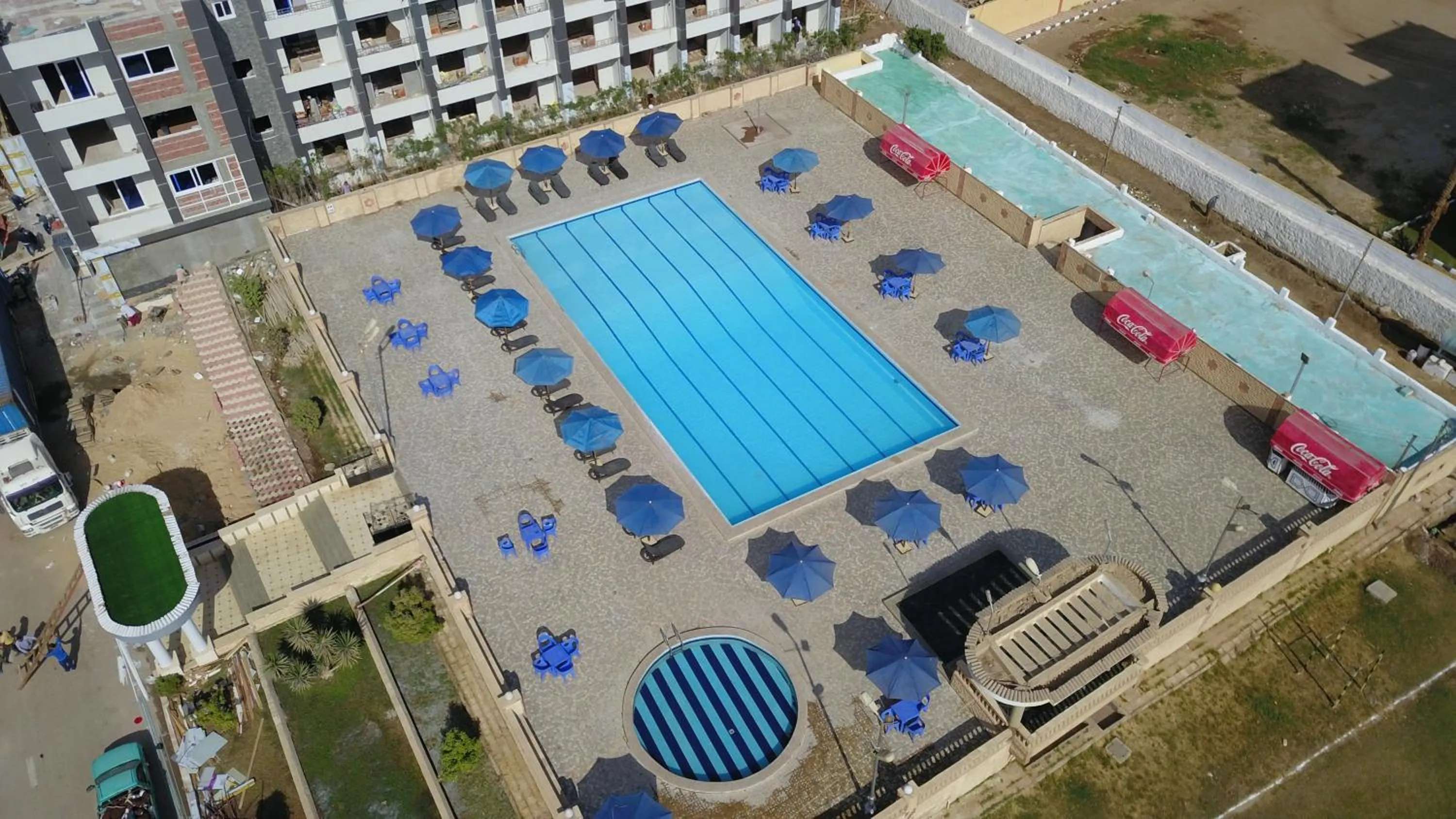 Swimming pool in Jewel Assiut Hotel