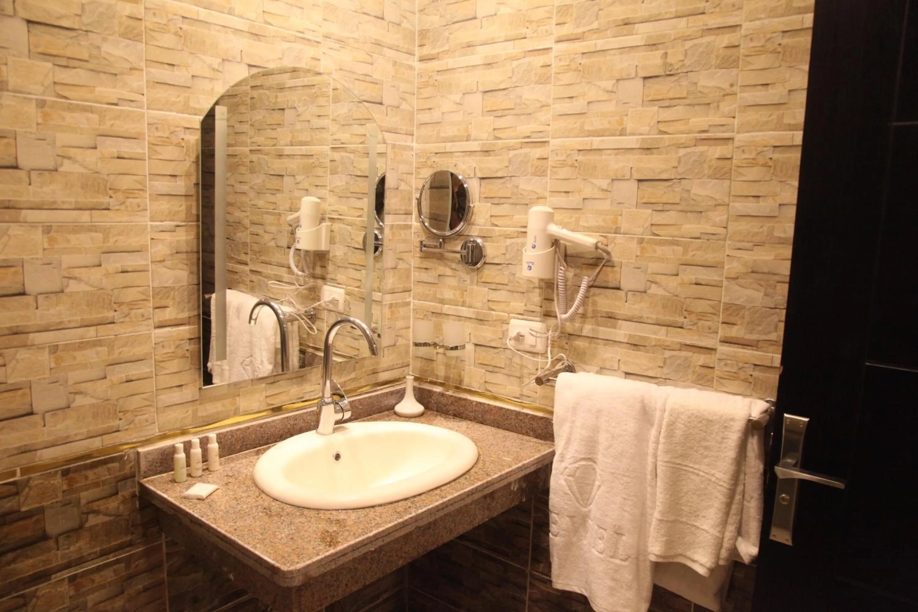 Bathroom in Jewel Assiut Hotel