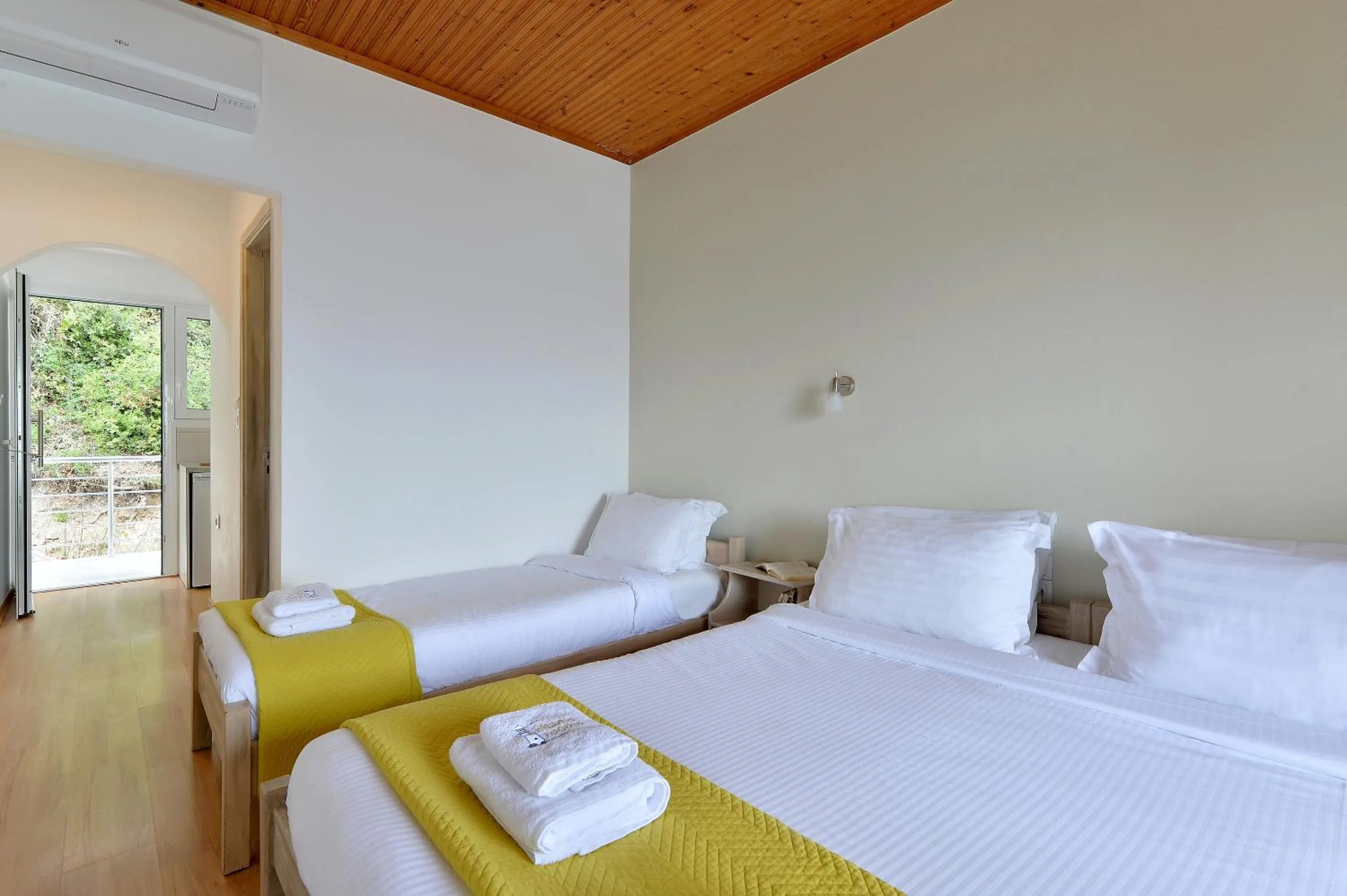 Facade/entrance, Bed in Pharos Rooms