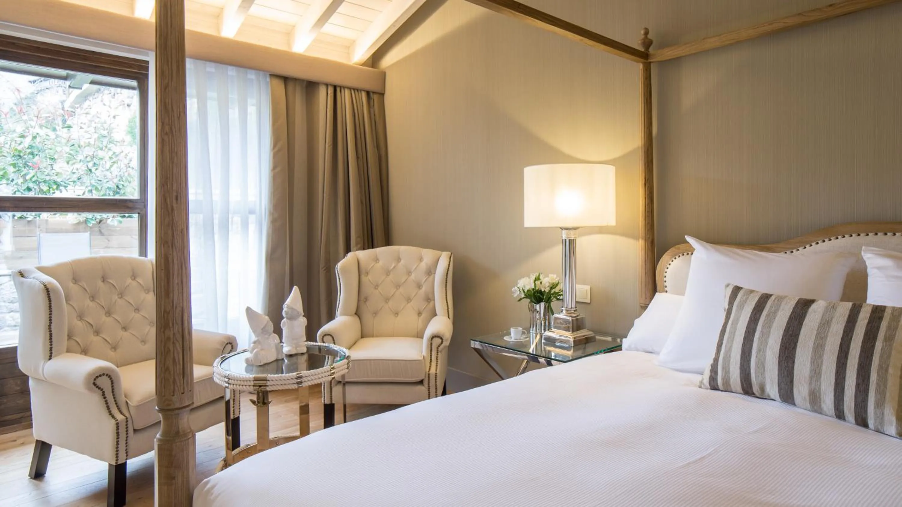 Photo of the whole room, Bed in Puebloastur Eco Resort Hotel & Spa Gran Lujo