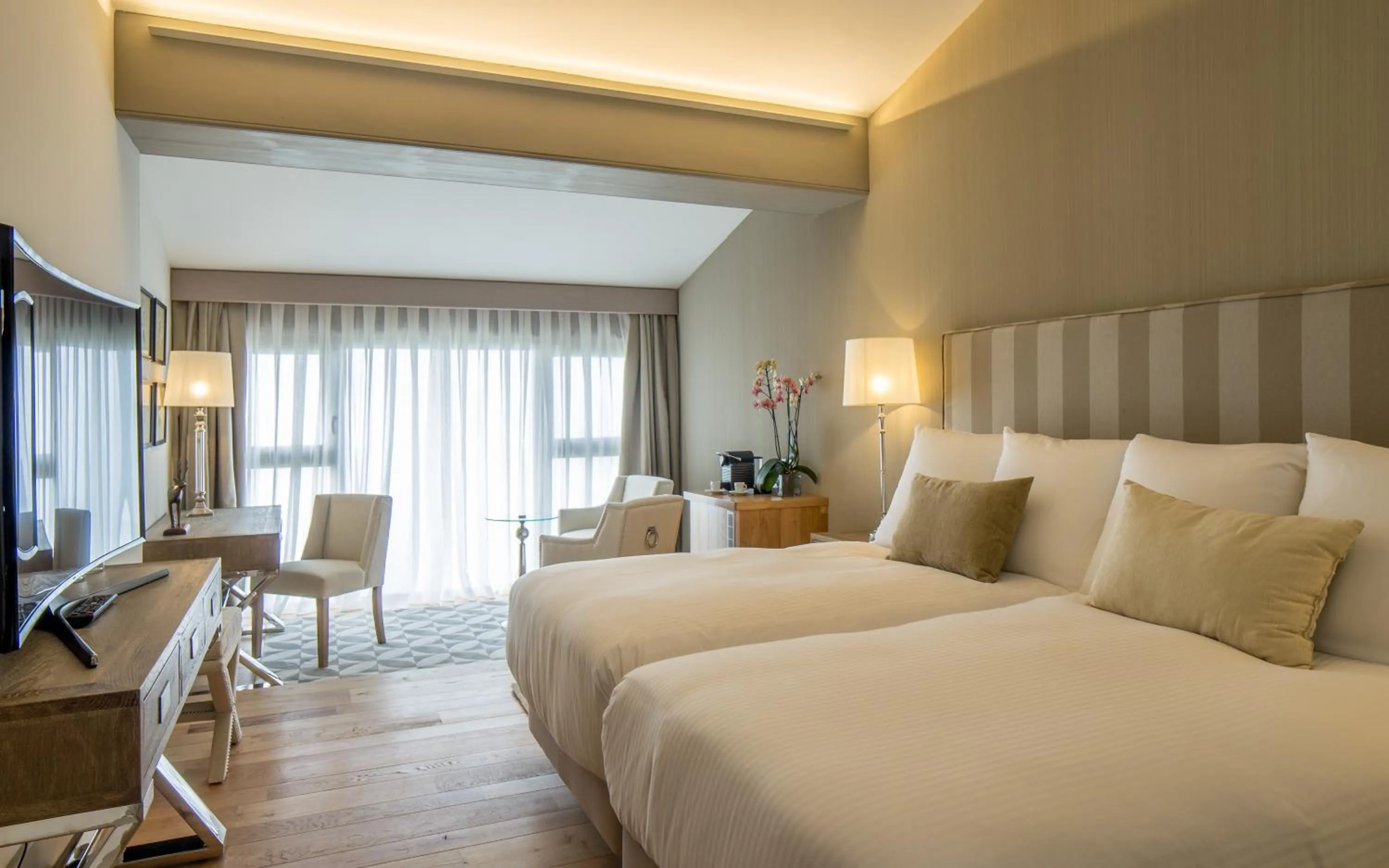 Photo of the whole room, Bed in Puebloastur Eco Resort Hotel & Spa Gran Lujo