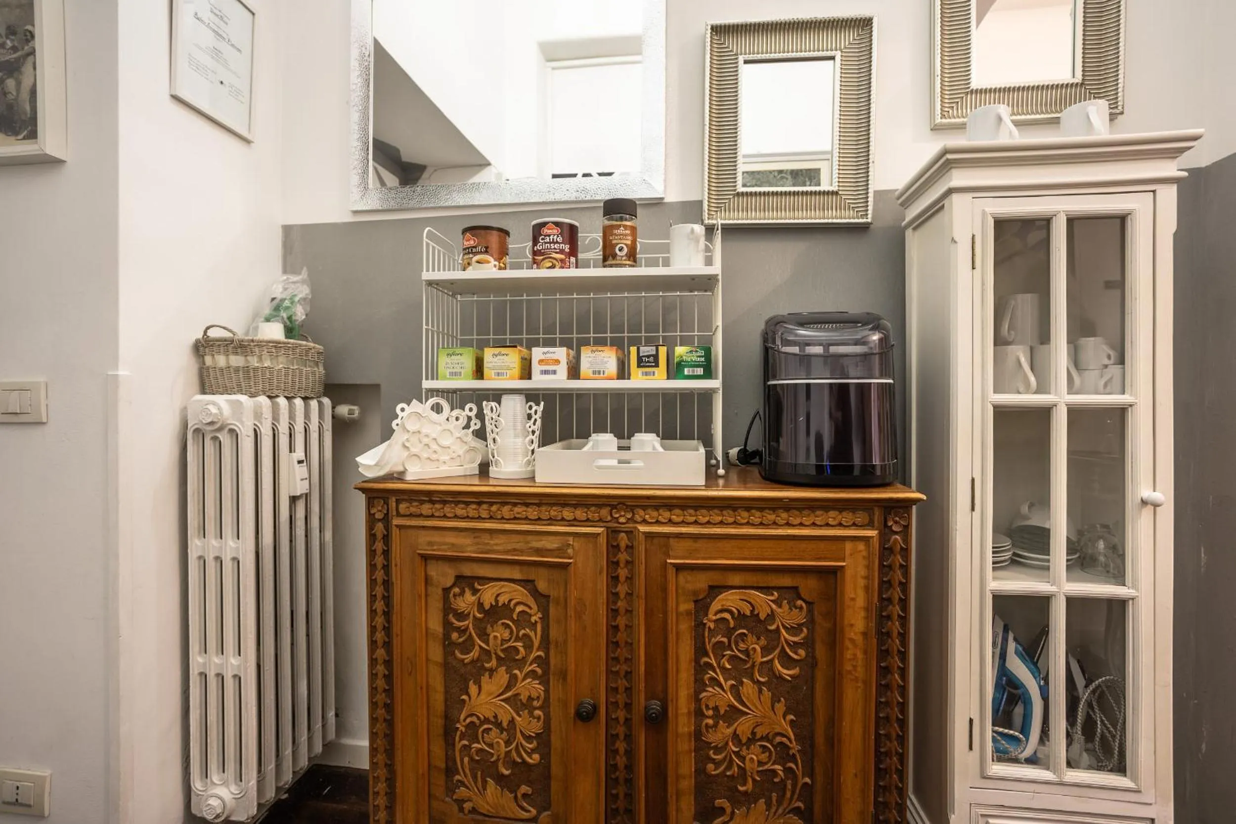 Coffee/tea facilities in Relais Incantesimo Vaticano