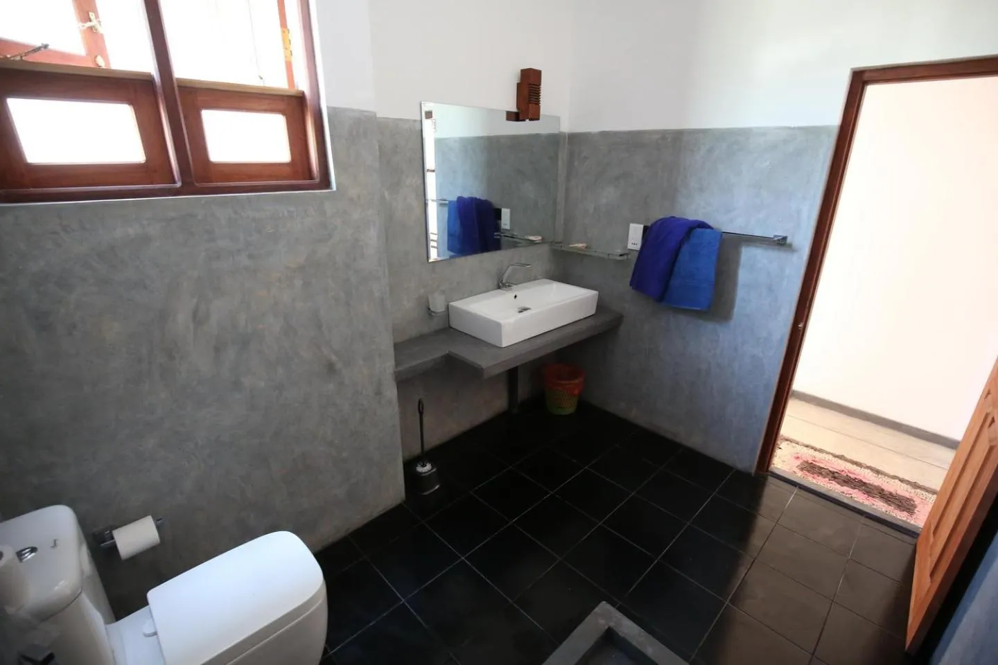 Bathroom in Mary's Palm Garden