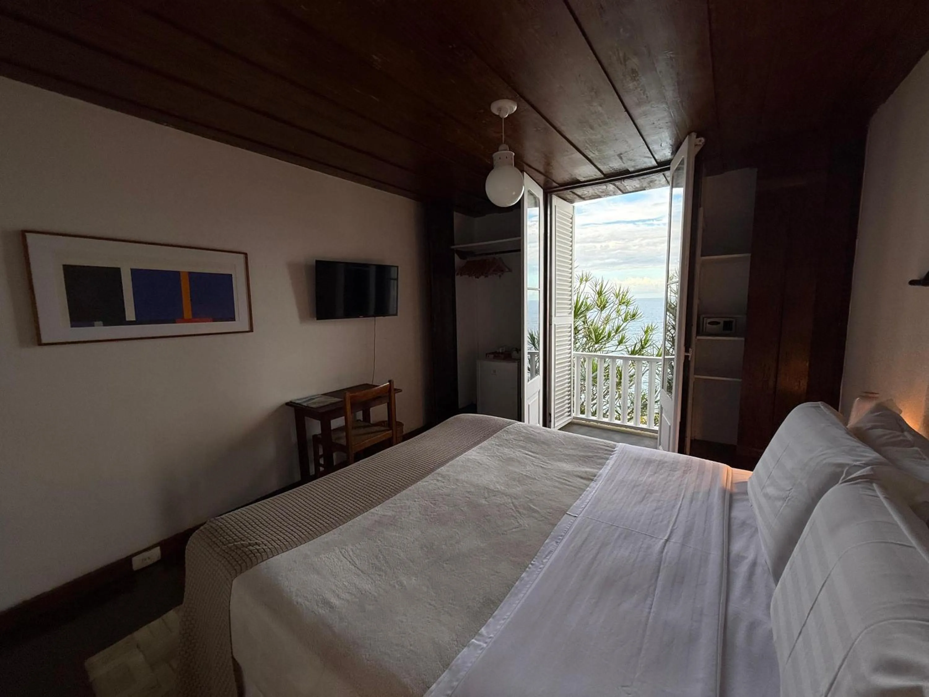 Bed in CLIFFSIDE - Boutique Hotel & Spa