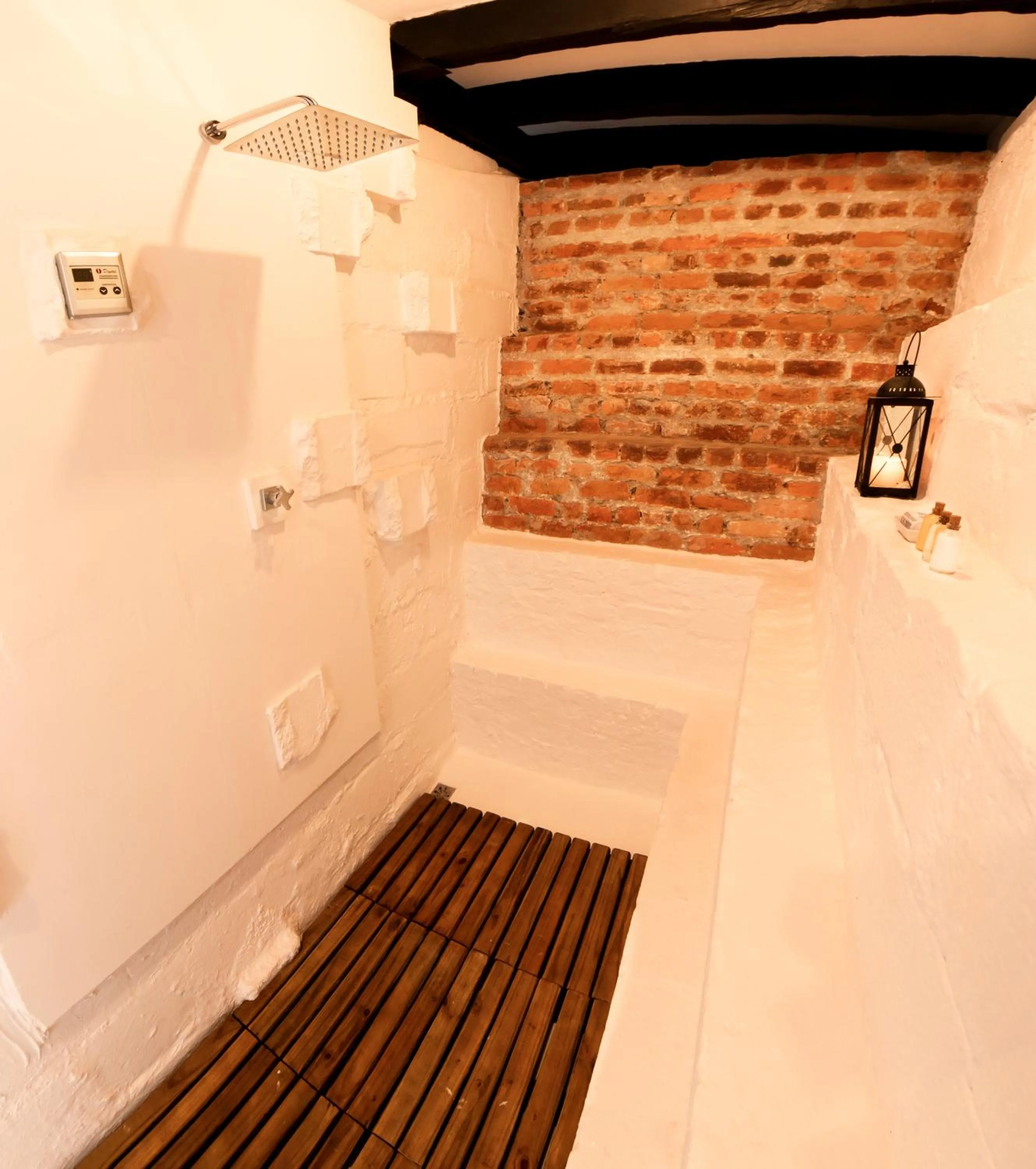 Bathroom in CLIFFSIDE - Boutique Hotel & Spa