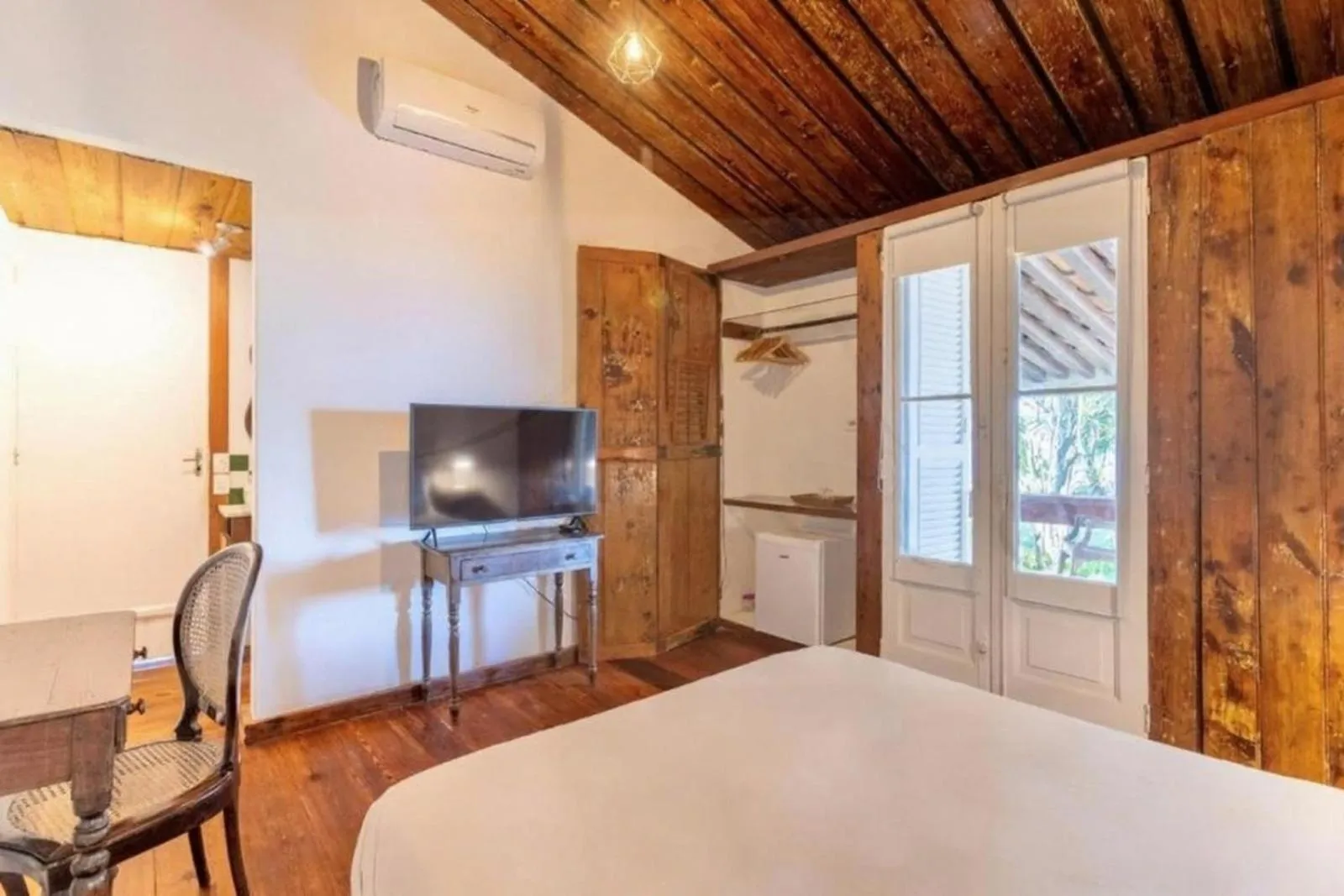 Bed in CLIFFSIDE - Boutique Hotel & Spa