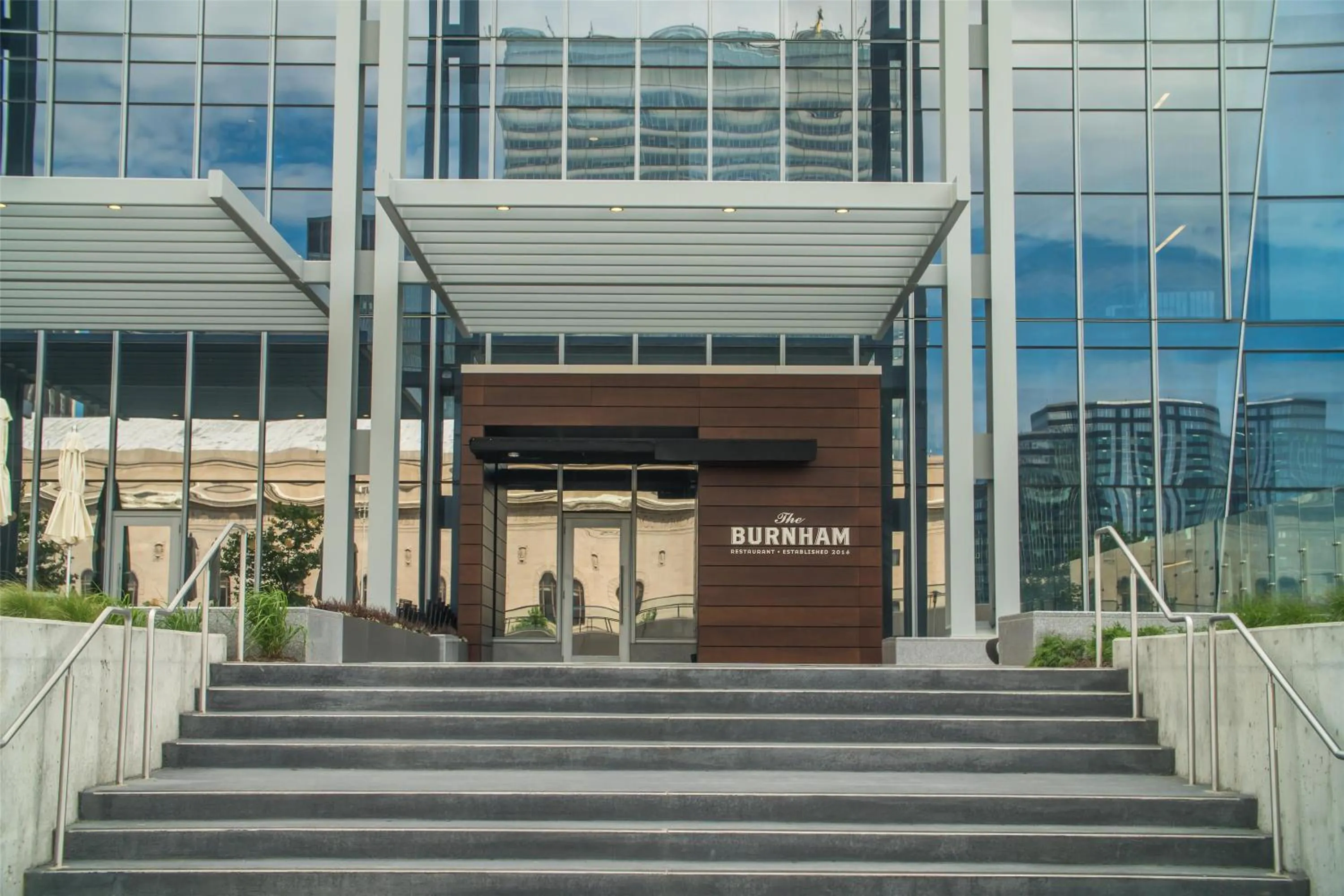 Restaurant/places to eat in Hilton Cleveland Downtown