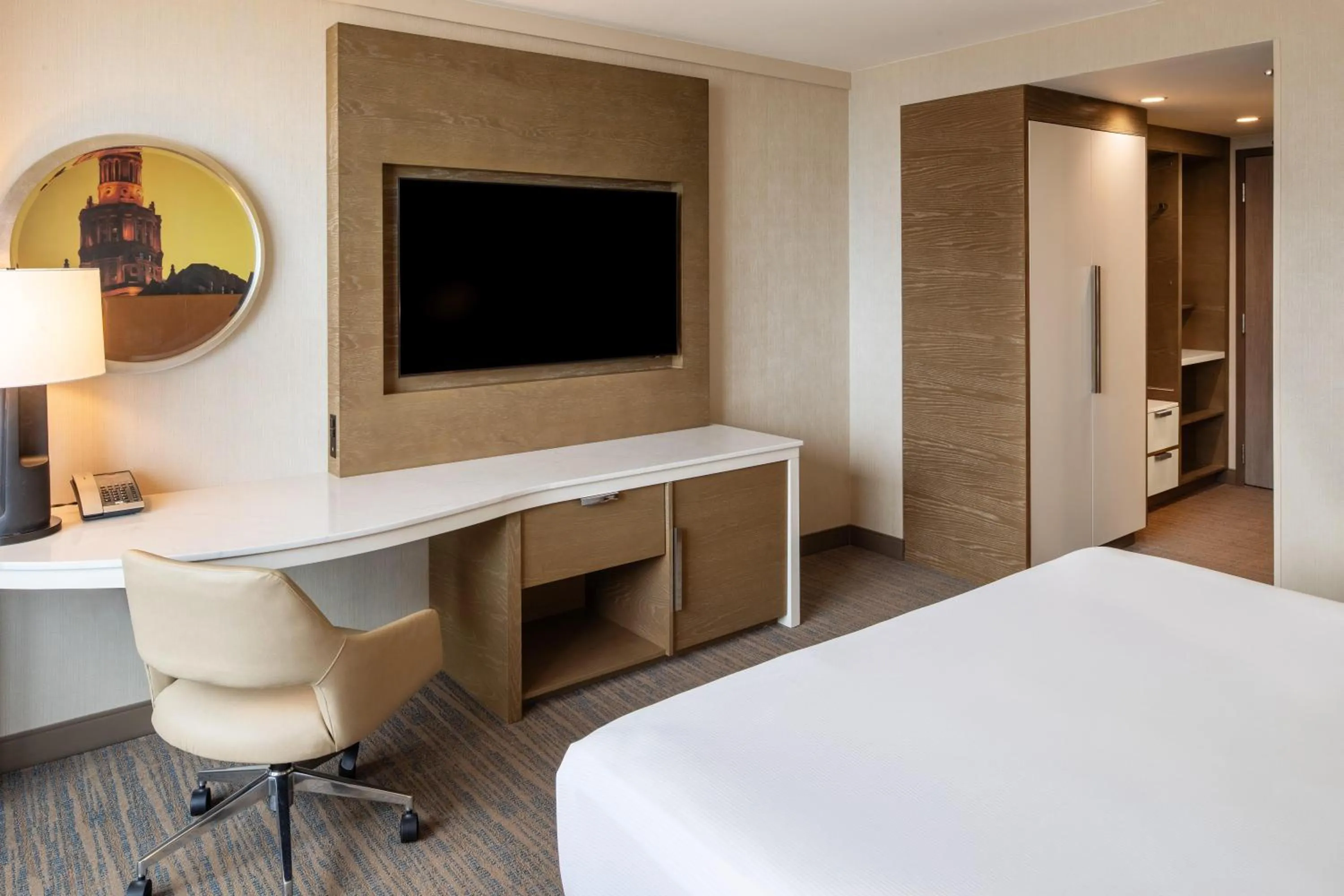 Bedroom, Bed in Hilton Cleveland Downtown