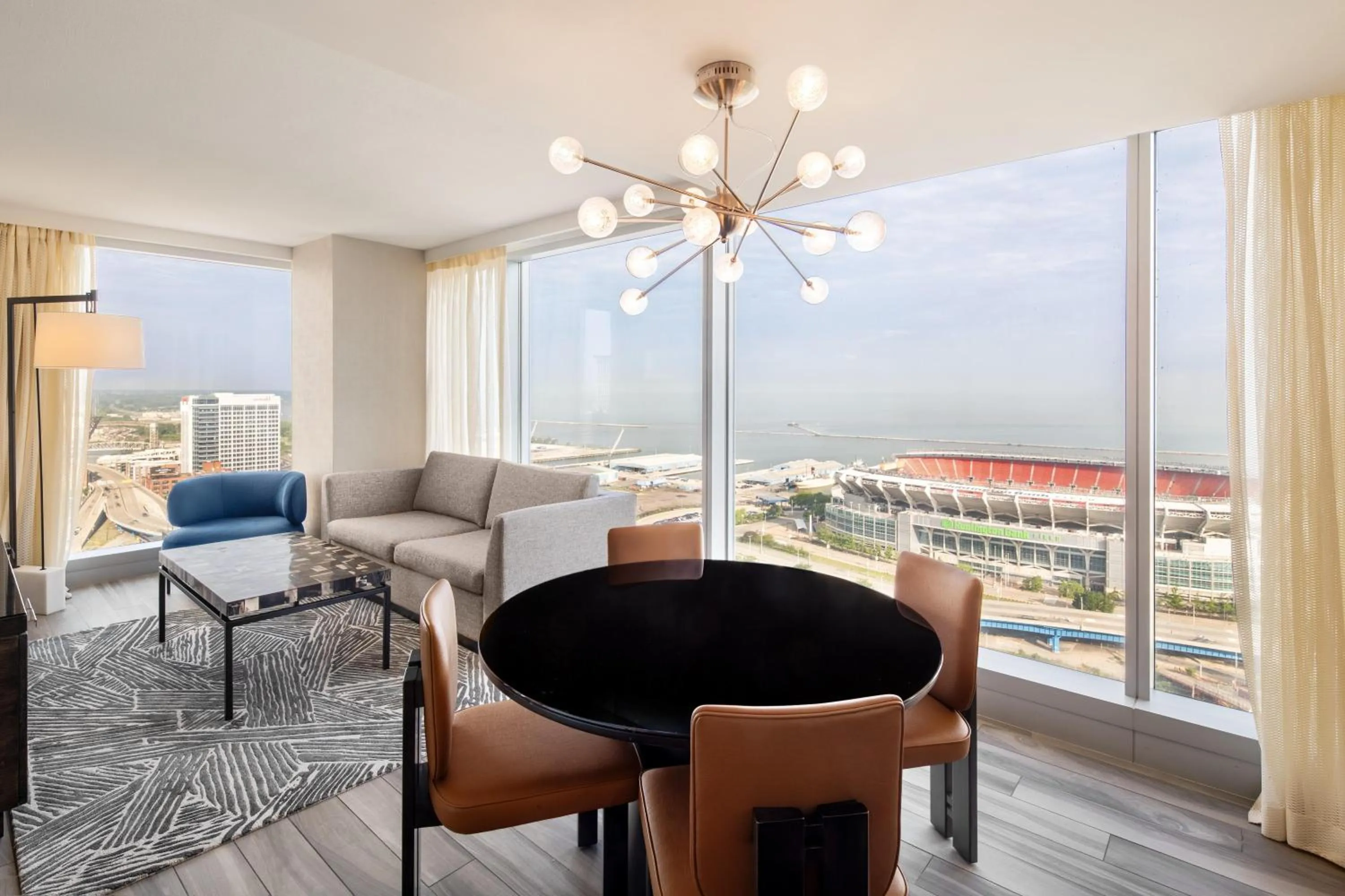 Living room in Hilton Cleveland Downtown