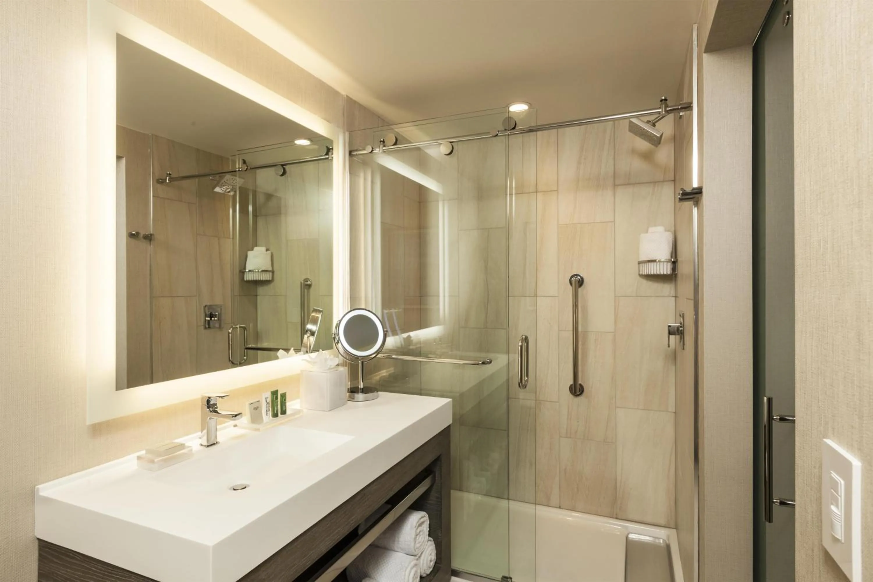 Bathroom in Hilton Cleveland Downtown