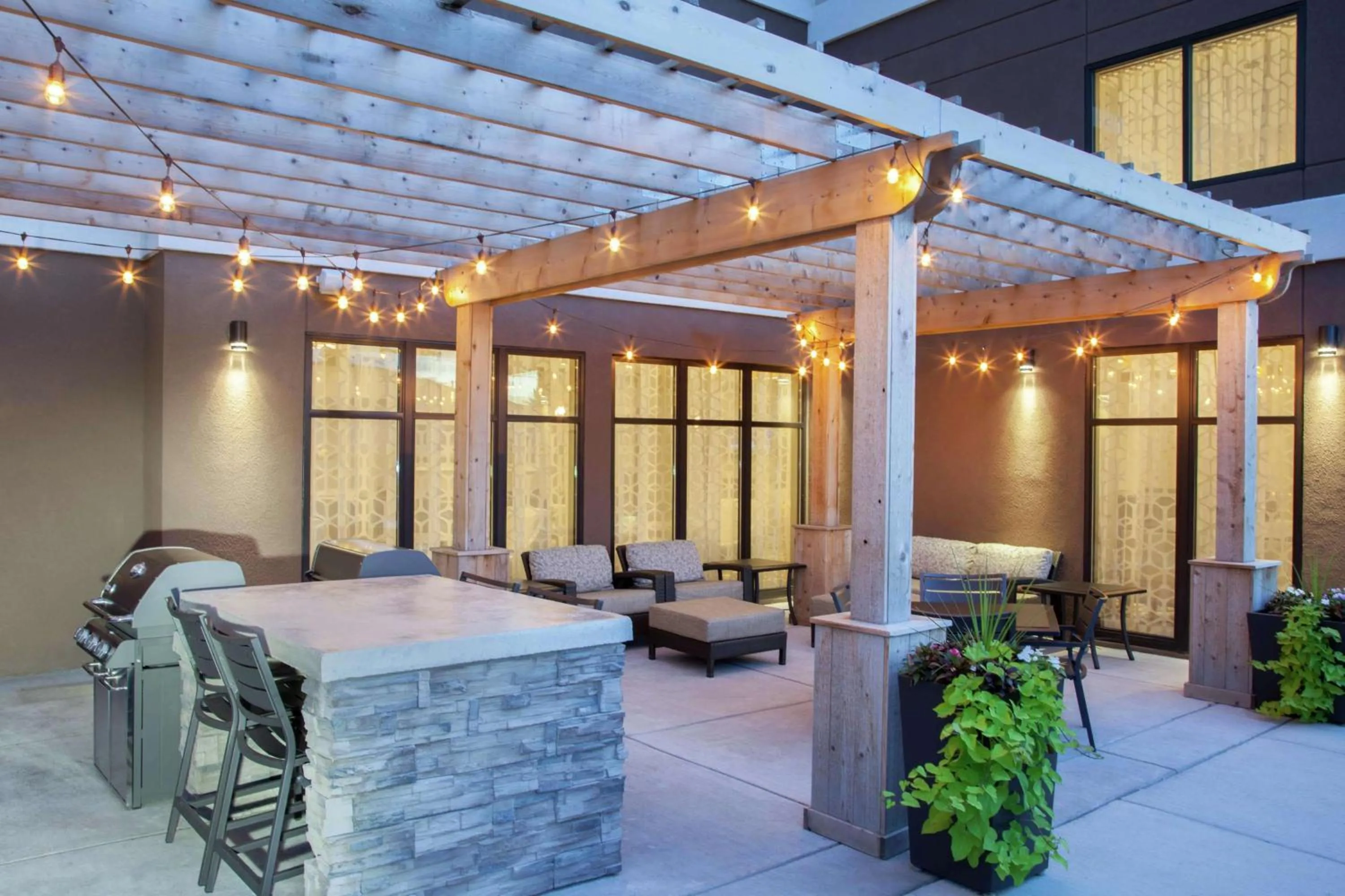 Patio in Homewood Suites by Hilton Munster